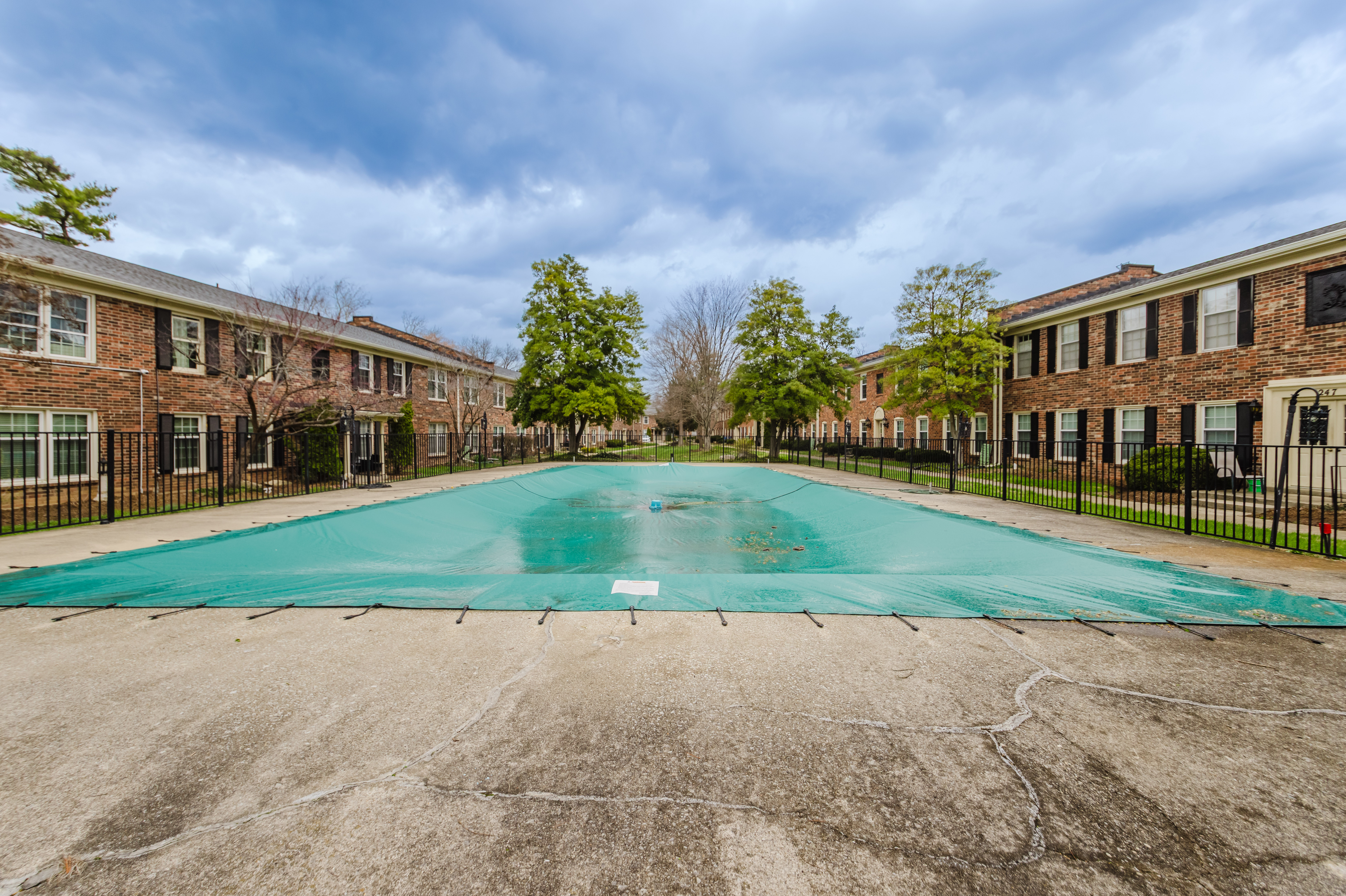  4701 Salisbury Square, Louisville, KY 40207 - 物件實景