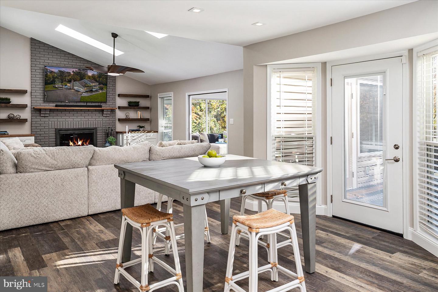 Pasadena, Maryland, 21122, United States, 4 Bedrooms Bedrooms, ,4 BathroomsBathrooms,Residential,For Sale,1989268