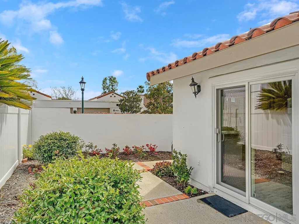 Oceanside, California, 92056, United States, 2 Bedrooms Bedrooms, ,1 BathroomBathrooms,Residential,For Sale,1866324