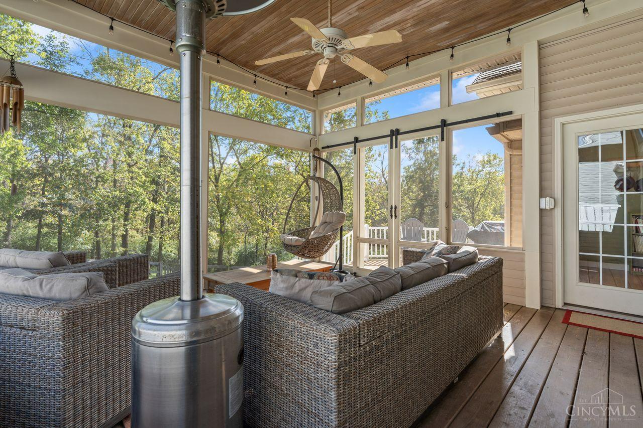 Hamilton Twp, Ohio, 45039, United States, 5 Bedrooms Bedrooms, ,4 BathroomsBathrooms,Residential,For Sale,1989607