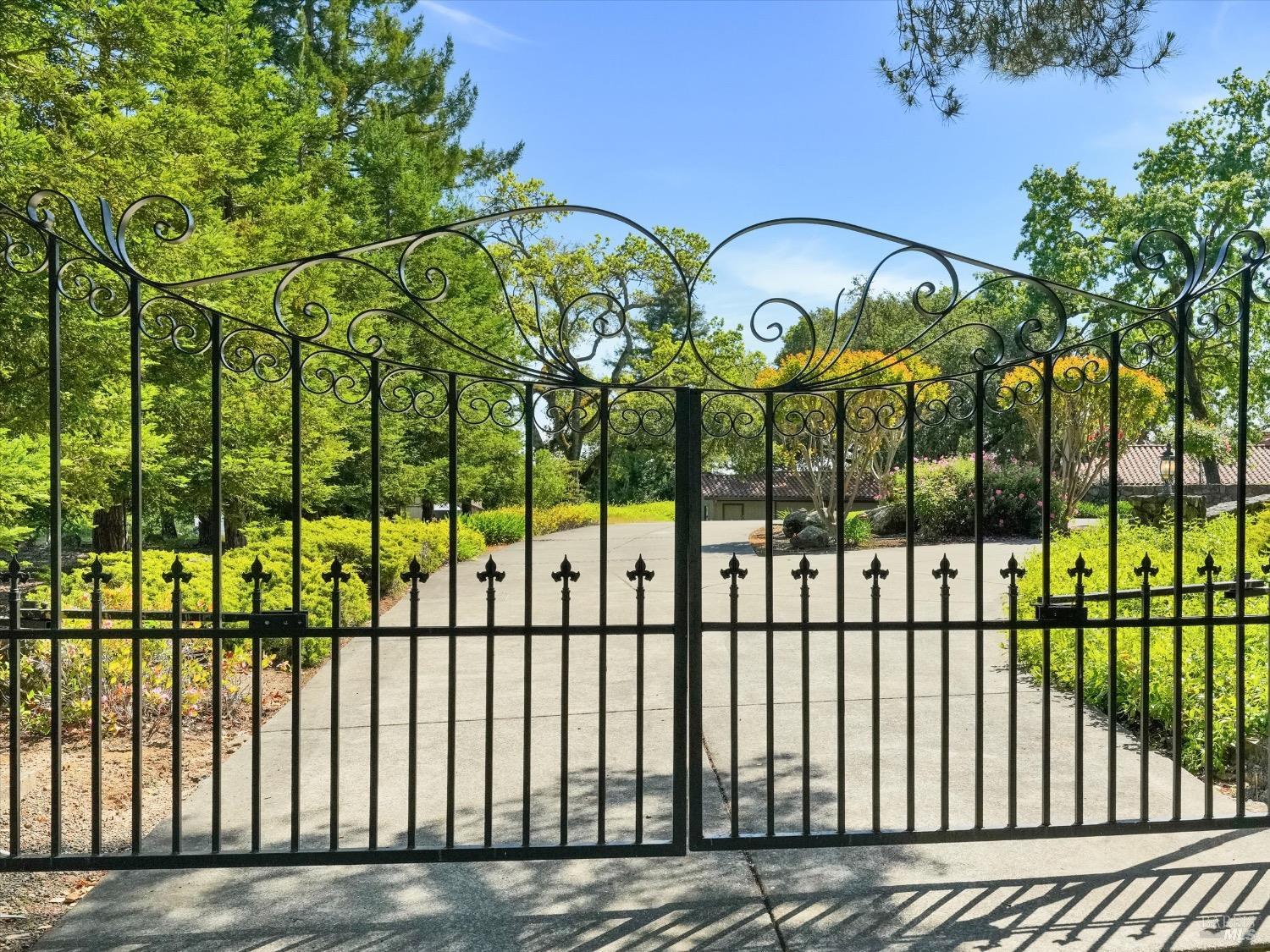 Santa Rosa, California, 95404, United States, 4 Bedrooms Bedrooms, ,4 BathroomsBathrooms,Residential,For Sale,1805193