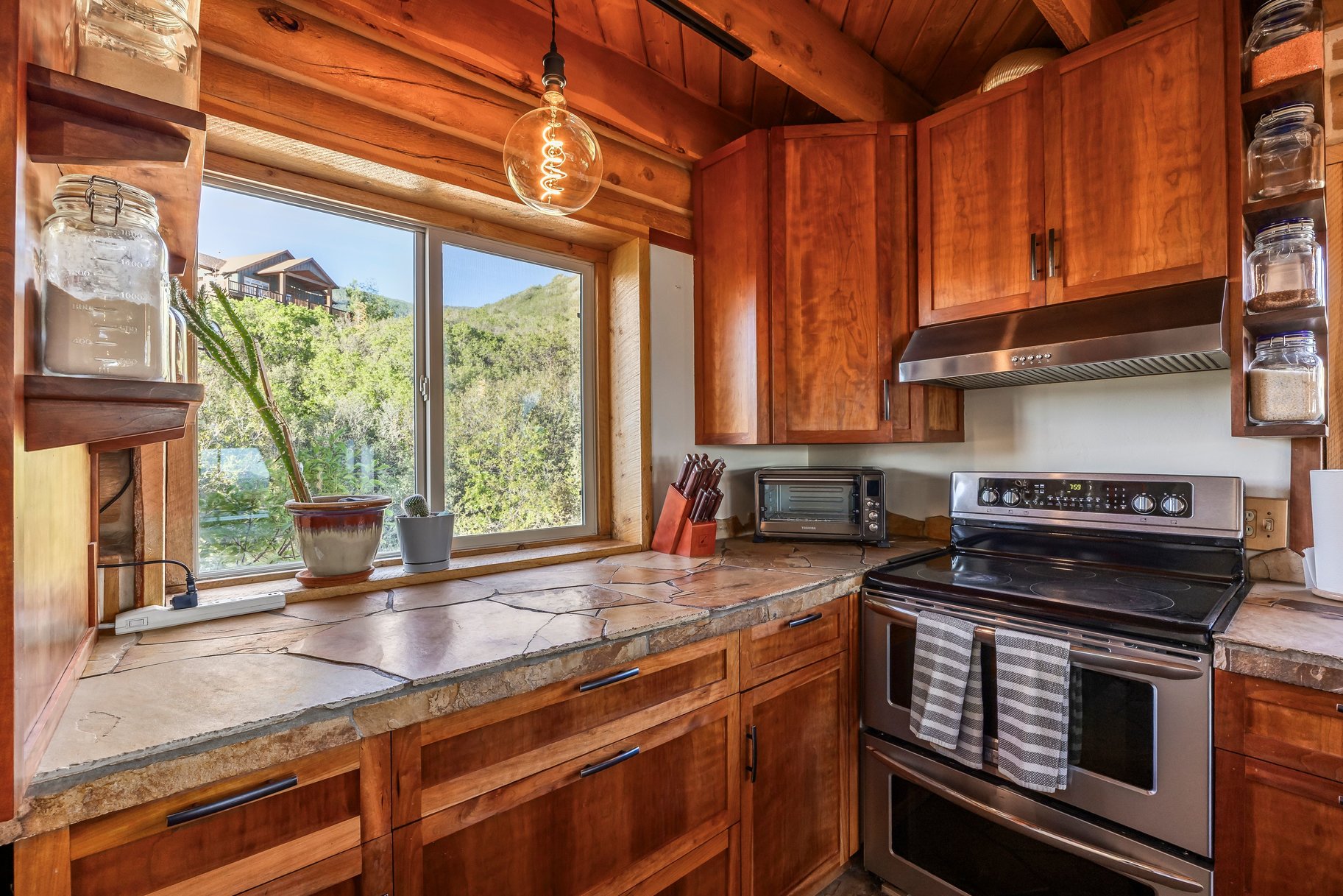  Coming soon Handcrafted Mountain Property on 5 Acres with Views - 物件實景