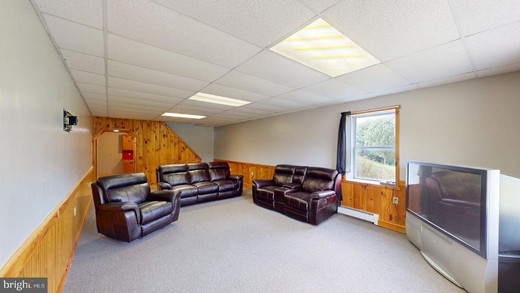 MATHIAS, West Virginia, 26812, United States, 3 Bedrooms Bedrooms, ,3 BathroomsBathrooms,Residential,For Sale,1898386