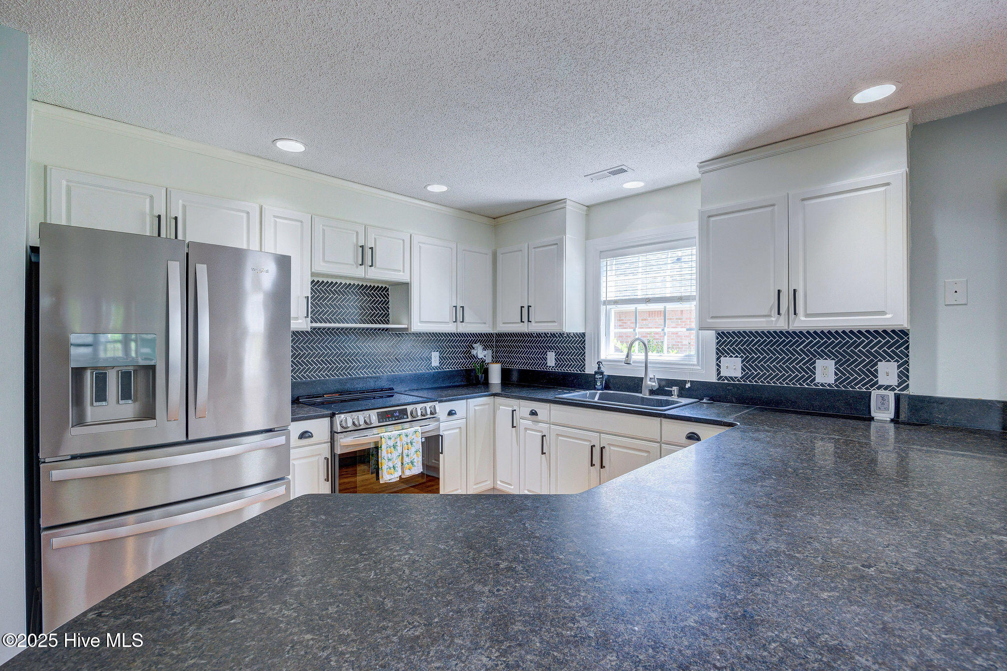 Carolina Beach, North Carolina, 28428, United States, 2 Bedrooms Bedrooms, ,2 BathroomsBathrooms,Residential,For Sale,1956851