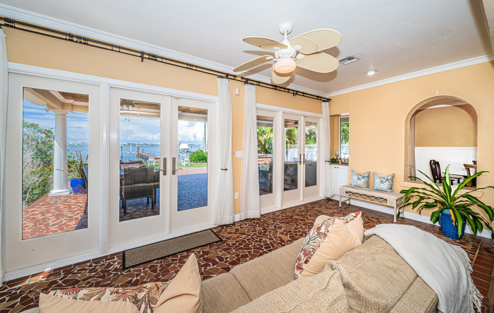 Clearwater, Florida, 33755, United States, 2 Bedrooms Bedrooms, ,2 BathroomsBathrooms,Residential,For Sale,1978253