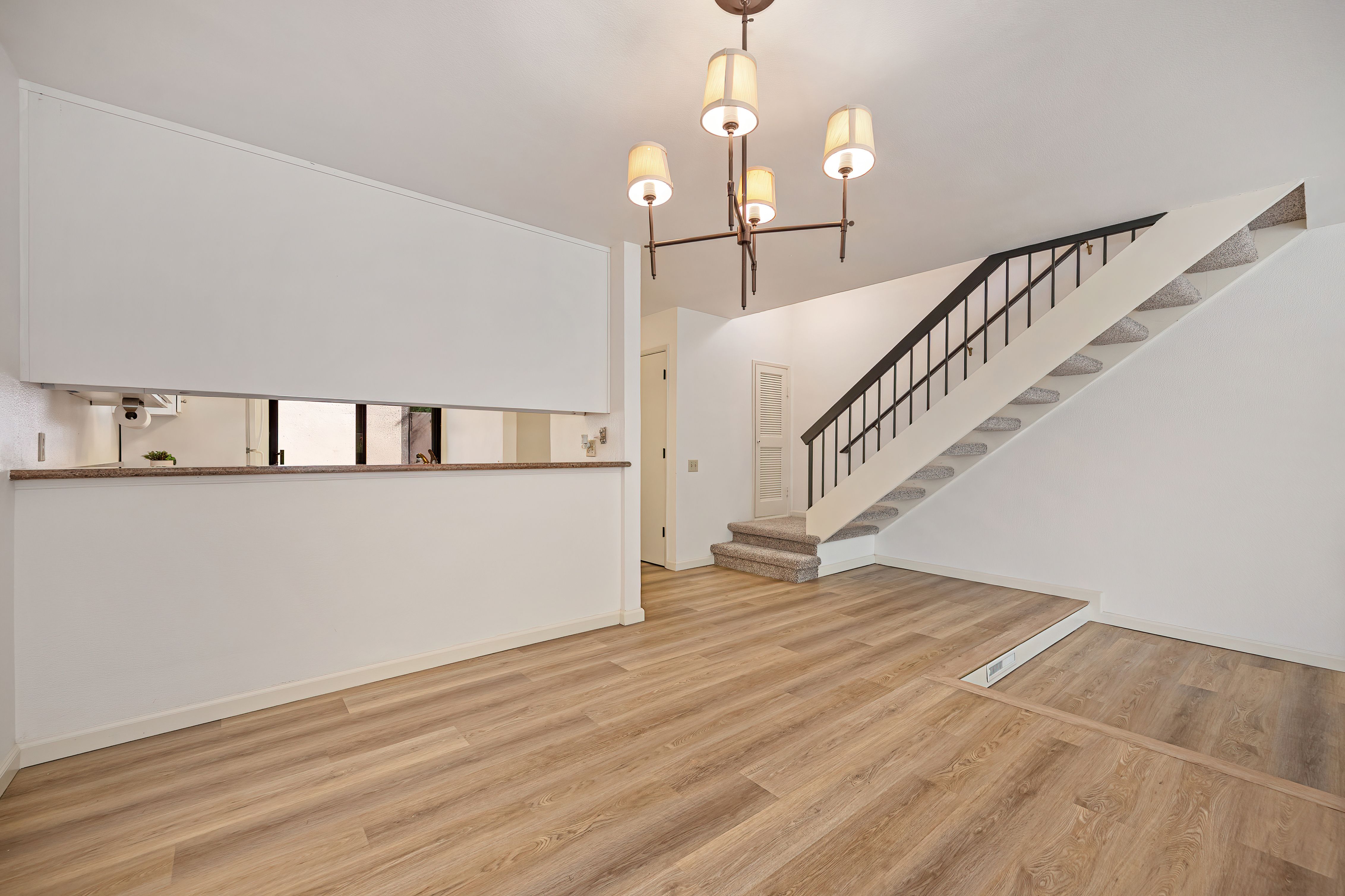  891 Woodside Lane East #2, Sacramento, CA 95825 - 物件實景