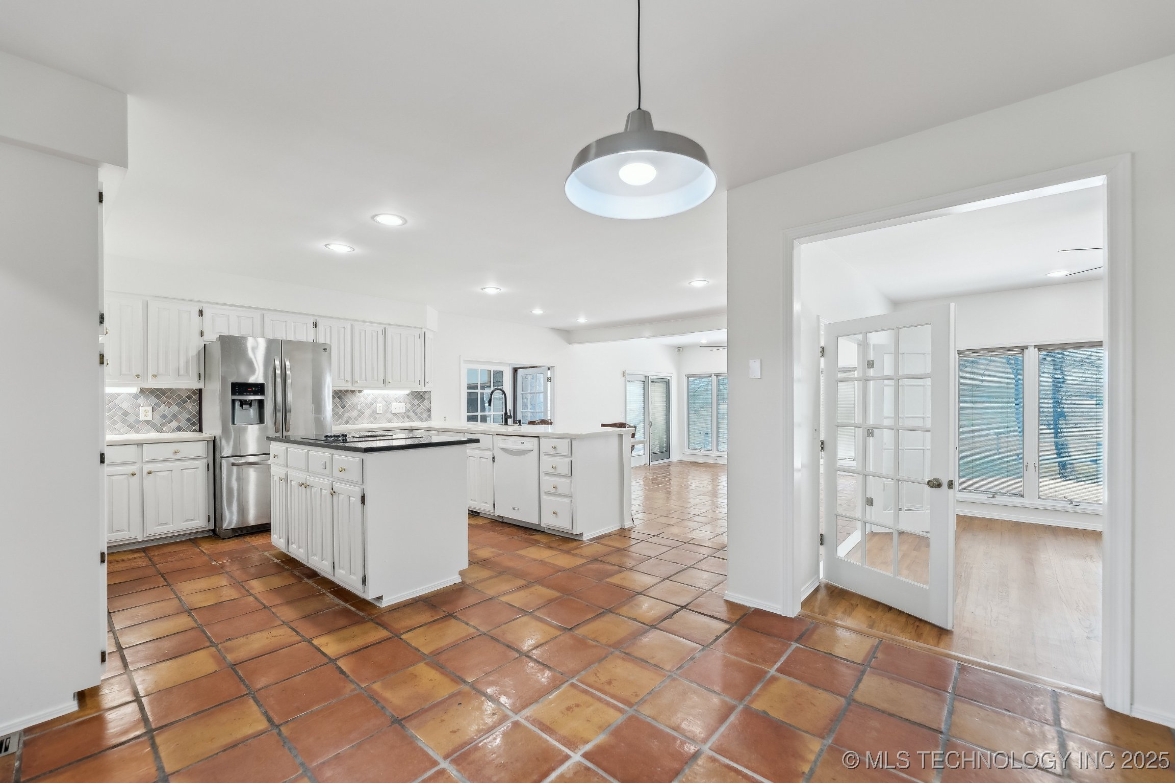 Sand Springs, Oklahoma, 74063, United States, 3 Bedrooms Bedrooms, ,3 BathroomsBathrooms,Residential,For Sale,1901465