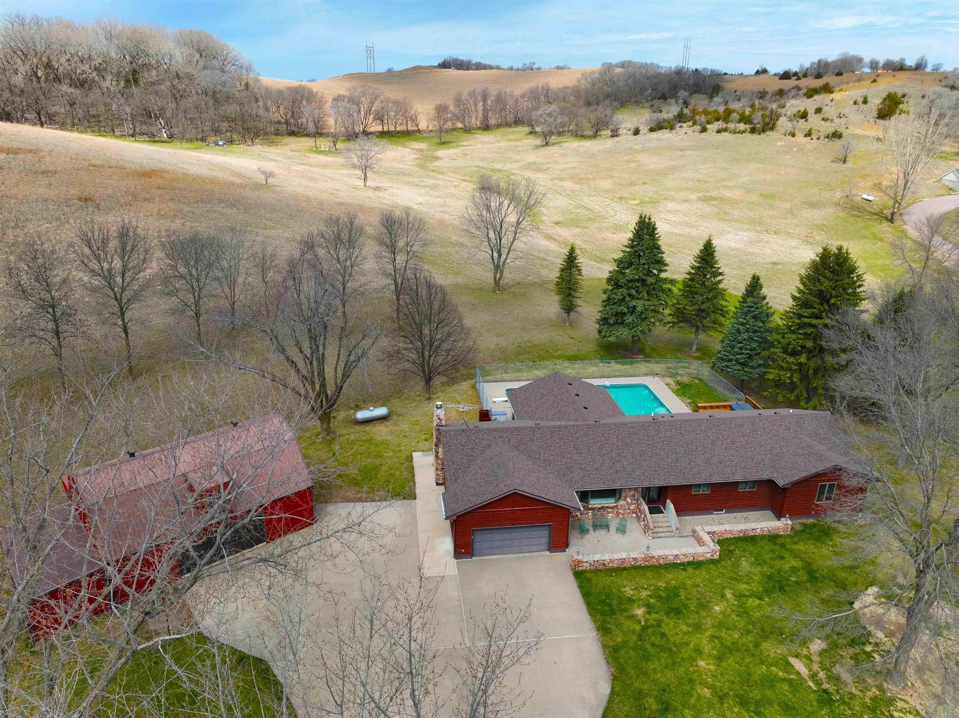 Sioux City, Iowa, 51108, United States, 3 Bedrooms Bedrooms, ,4 BathroomsBathrooms,Residential,For Sale,2035847
