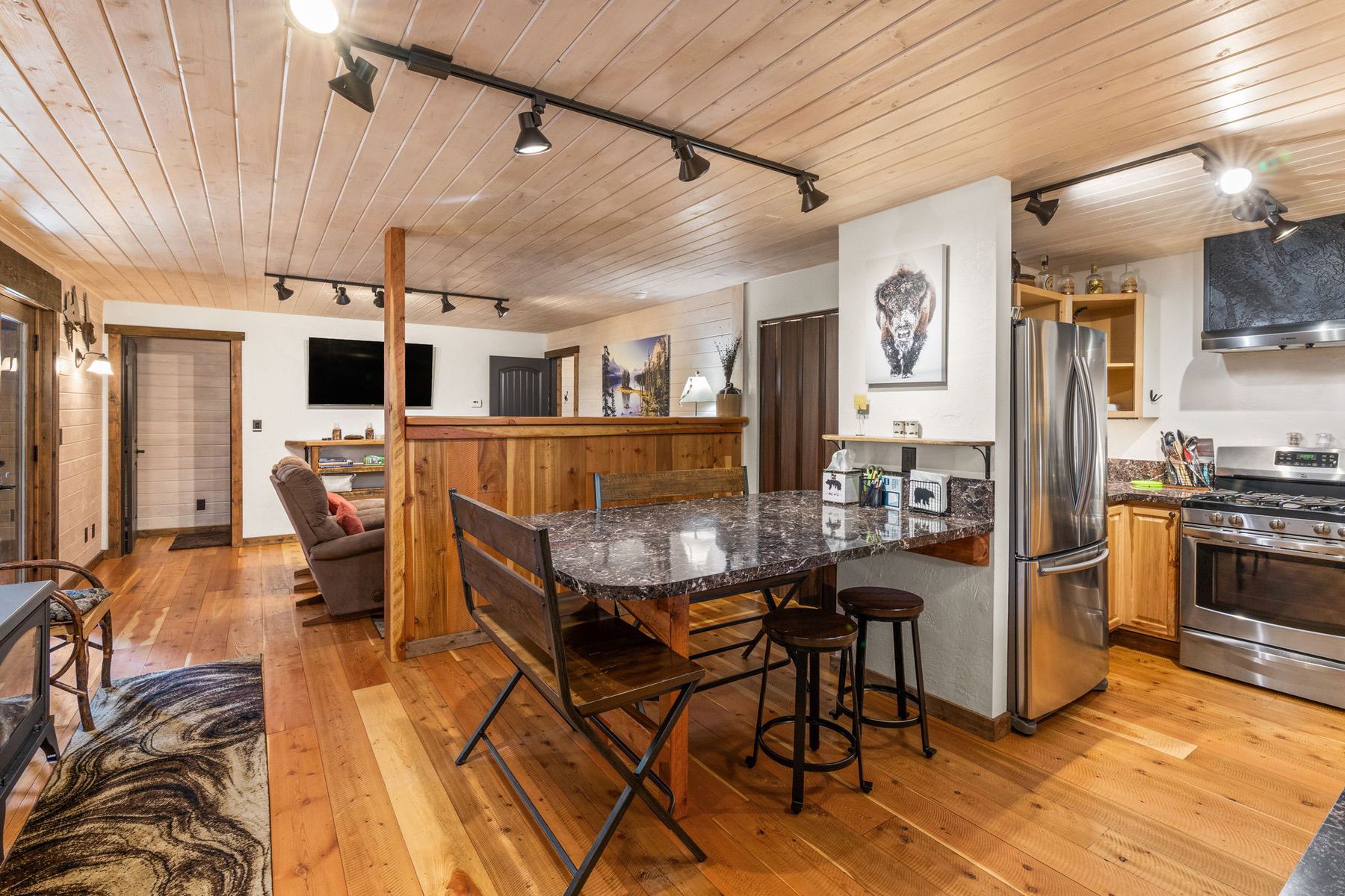  708 US Highway 212 W - 物件實景