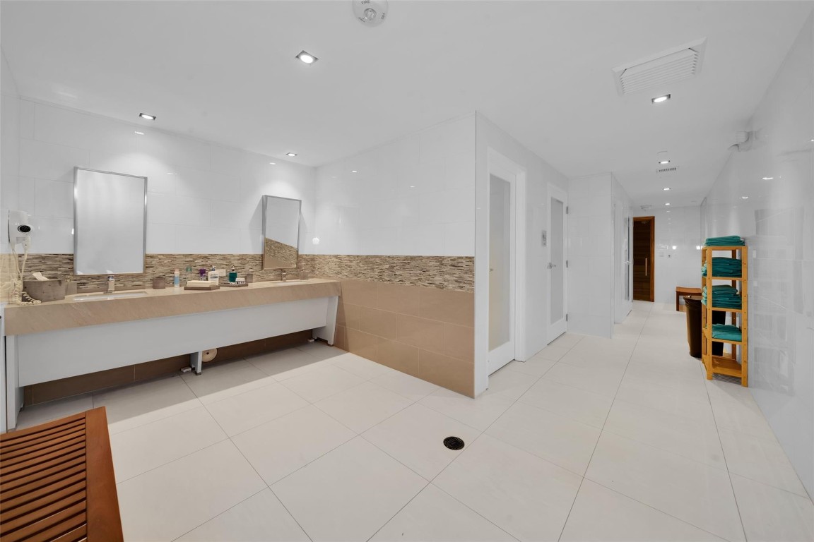 Pompano Beach, Florida, 33062, United States, 3 Bedrooms Bedrooms, ,3 BathroomsBathrooms,Residential,For Sale,1810568