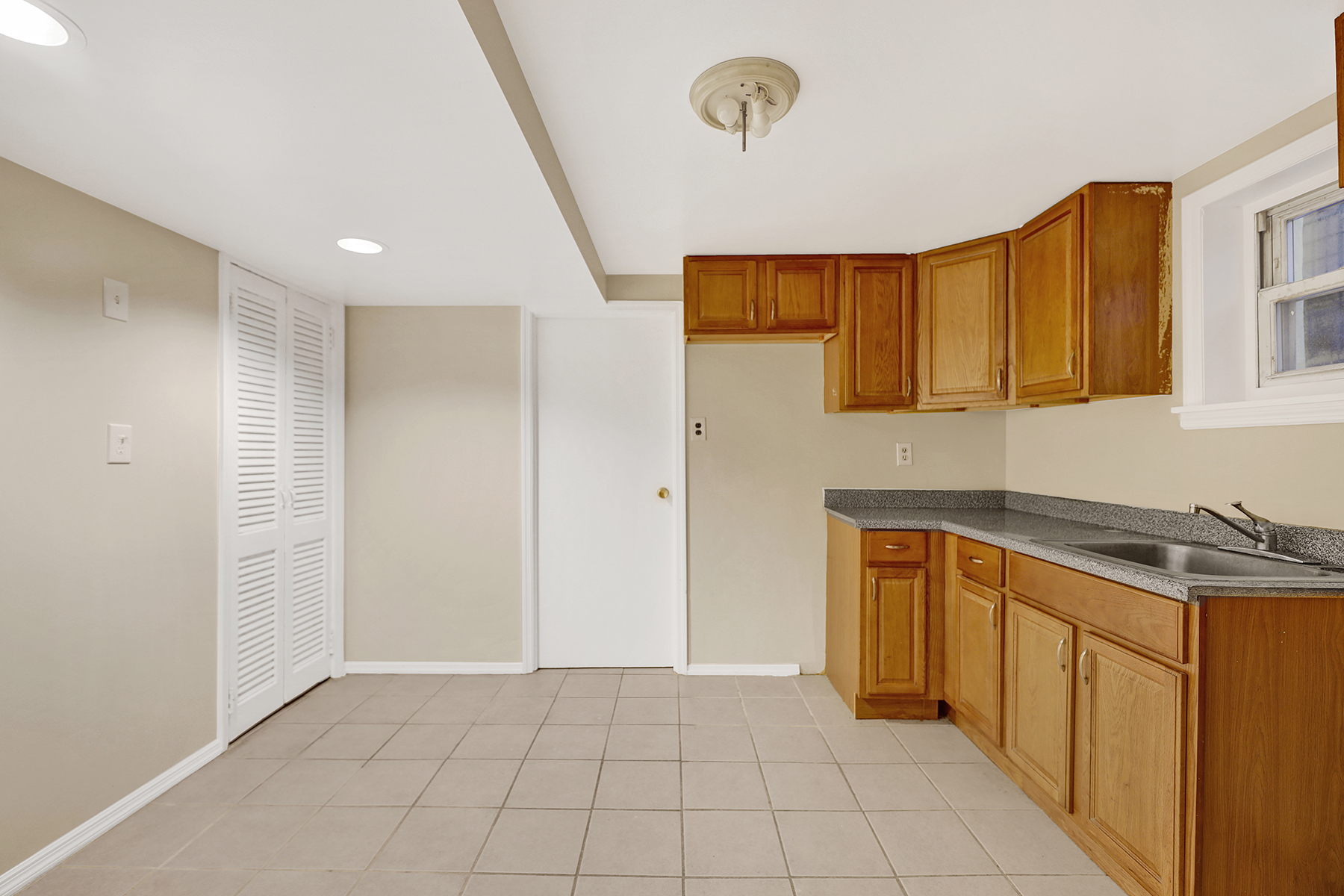 Brooklyn, New York, 11234, United States, 3 Bedrooms Bedrooms, ,2 BathroomsBathrooms,Residential,For Sale,1974509