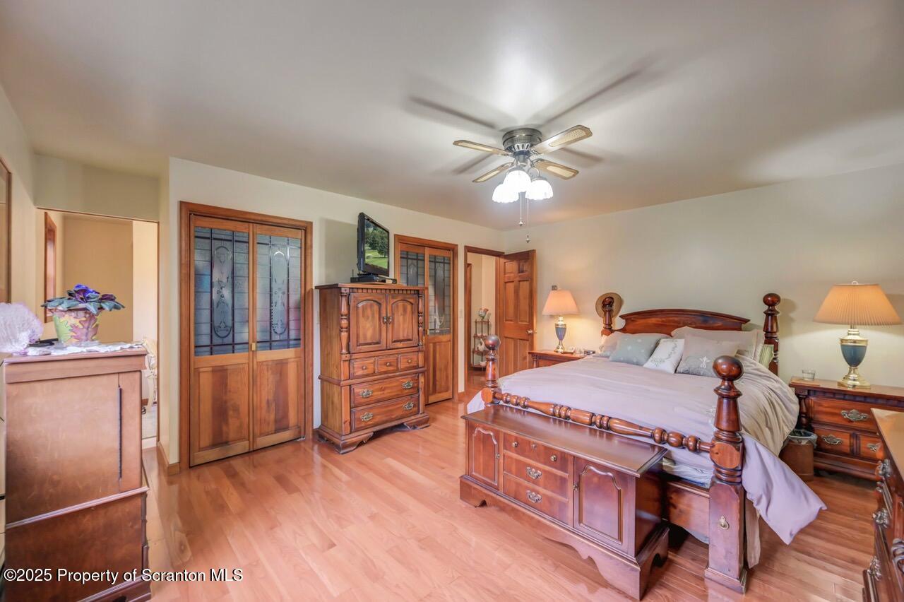 Gouldsboro, Pennsylvania, 18424, United States, 4 Bedrooms Bedrooms, ,3 BathroomsBathrooms,Residential,For Sale,1998512