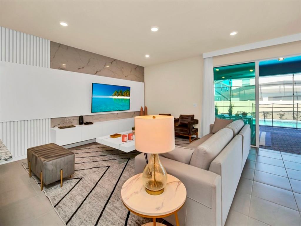 Davenport, Florida, 33897, United States, 10 Bedrooms Bedrooms, ,8 BathroomsBathrooms,Residential,For Sale,1736940