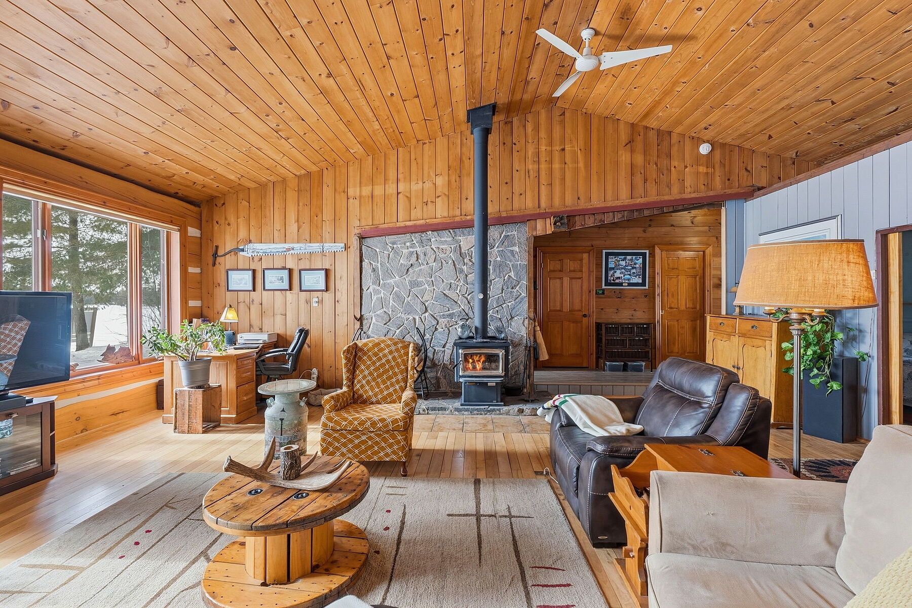  Meadow Lake Log Home - 物件實景