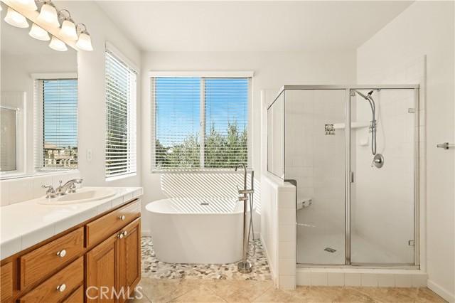 Chowchilla, California, 93610, United States, 5 Bedrooms Bedrooms, ,4 BathroomsBathrooms,Residential,For Sale,2010334