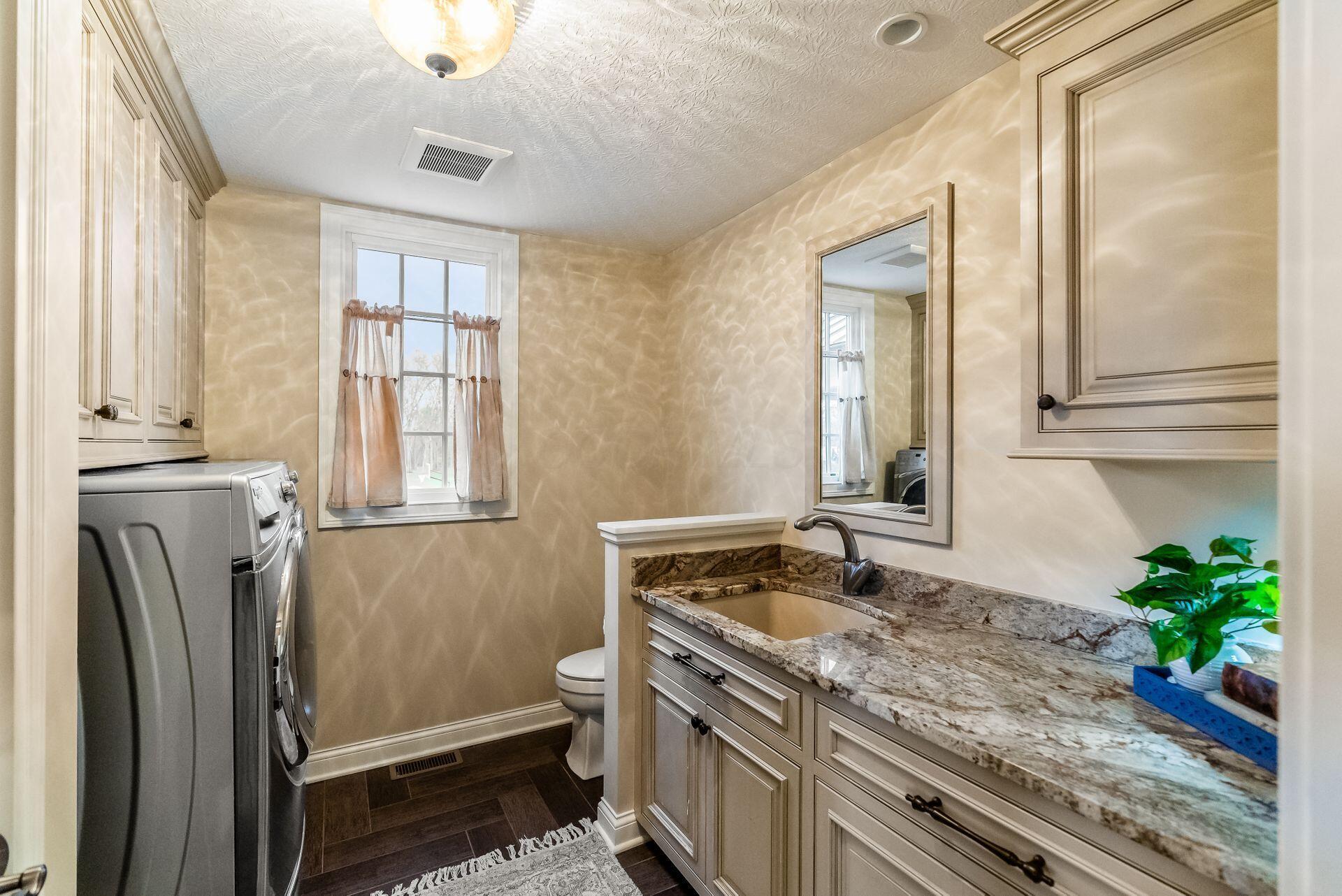 Pickerington, Ohio, 43147, United States, 6 Bedrooms Bedrooms, ,8 BathroomsBathrooms,Residential,For Sale,1766515