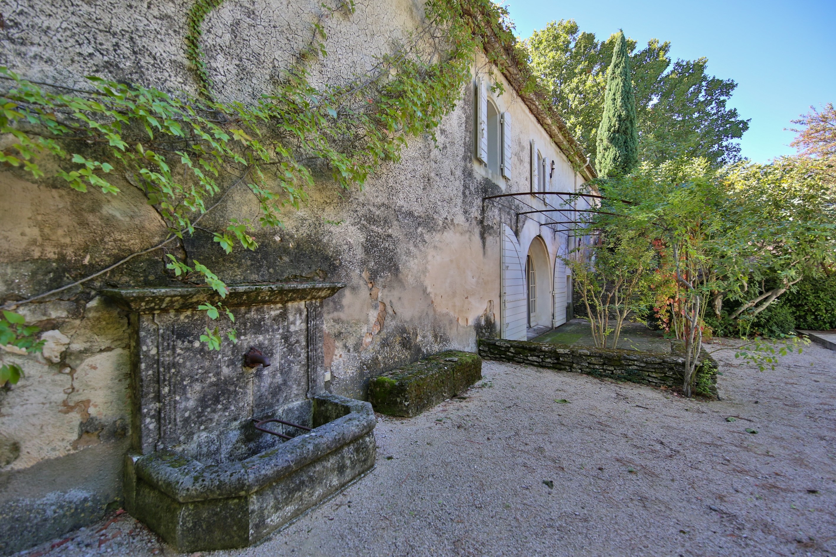  18th-century farmhouse, swimming pool, and 2 hectares of land - 物件實景