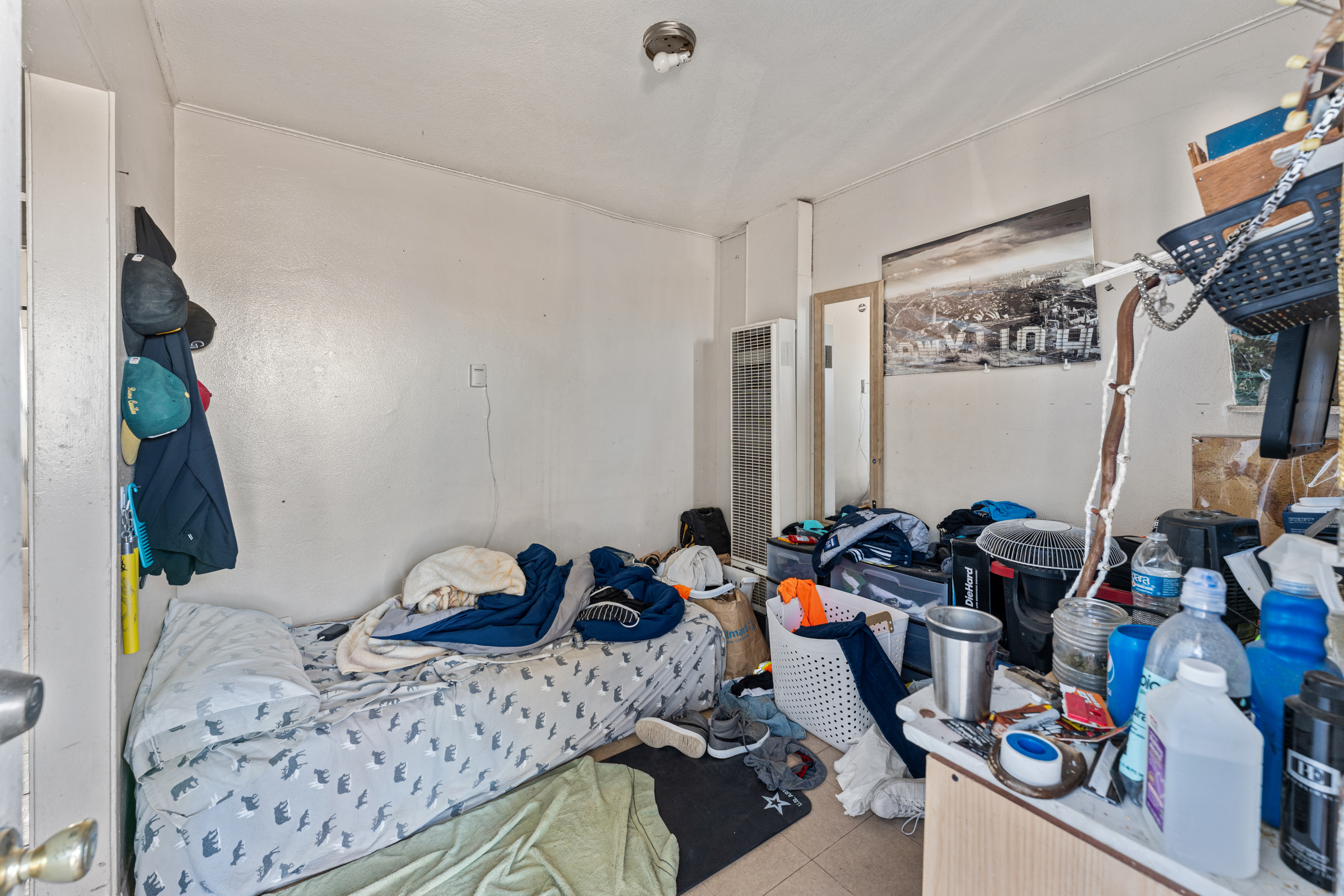 Fontana, California, 92336, United States, 7 Bedrooms Bedrooms, ,4 BathroomsBathrooms,Residential,For Sale,1988528