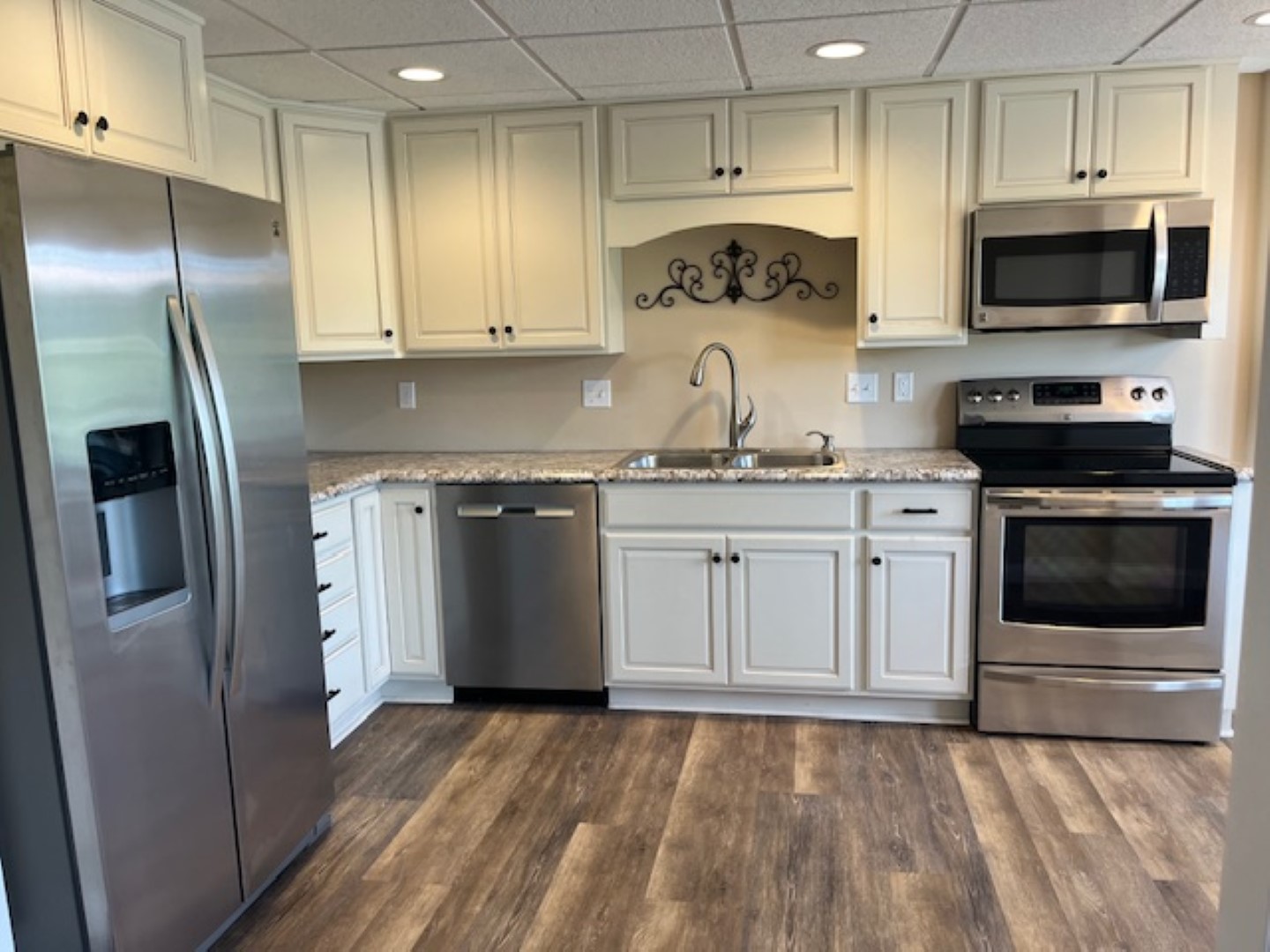 Barboursville, West Virginia, 25504, United States, 6 Bedrooms Bedrooms, ,6 BathroomsBathrooms,Residential,For Sale,1975244