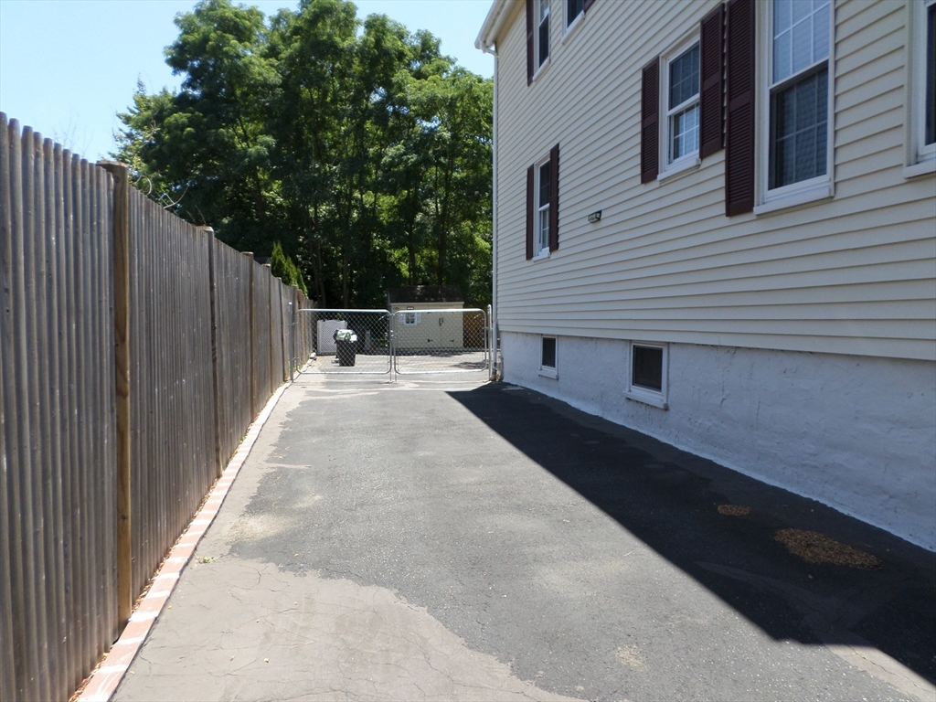 Peabody, Massachusetts, 01960, United States, 3 Bedrooms Bedrooms, ,1 BathroomBathrooms,Residential,For Sale,1924193