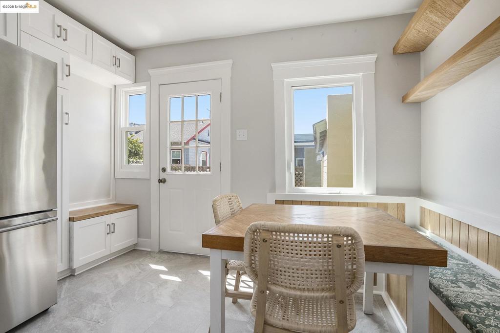 Berkeley, California, 94702, United States, 2 Bedrooms Bedrooms, ,1 BathroomBathrooms,Residential,For Sale,1921727