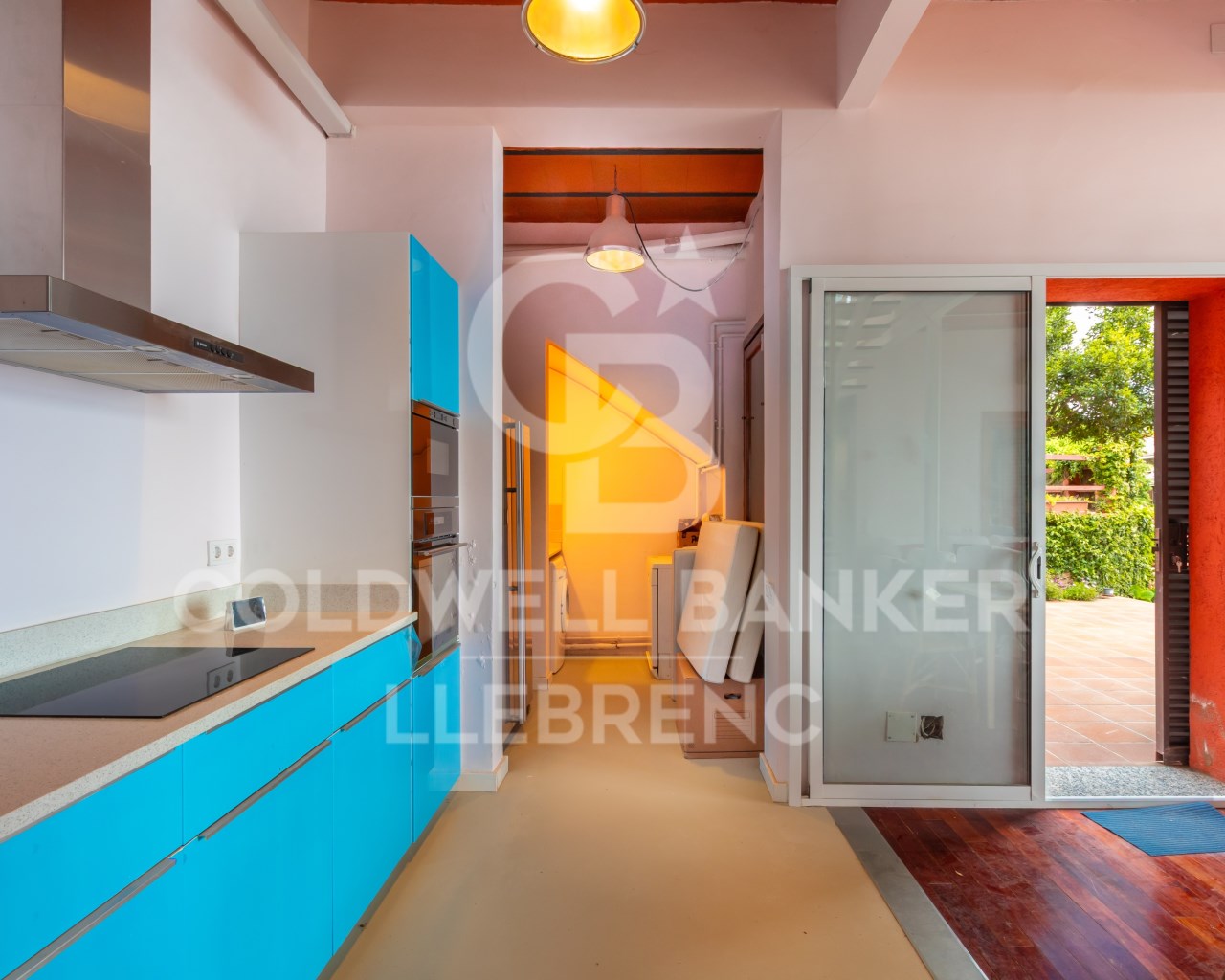 Barcelona, Catalonia, ES, 4 Bedrooms Bedrooms, ,3 BathroomsBathrooms,Residential,For Sale,1827300