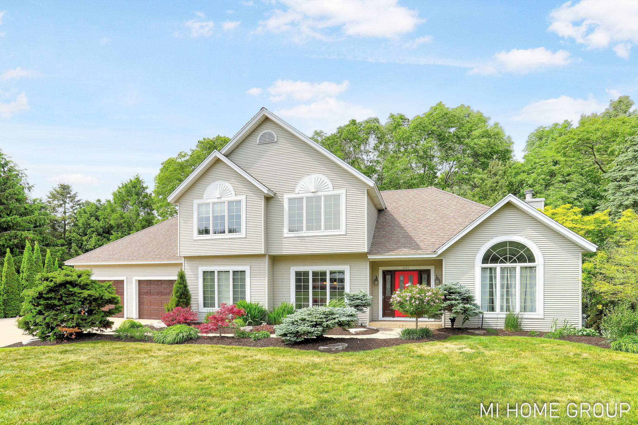 Holland, Michigan, 49424, United States, 4 Bedrooms Bedrooms, ,3 BathroomsBathrooms,Residential,For Sale,1849083