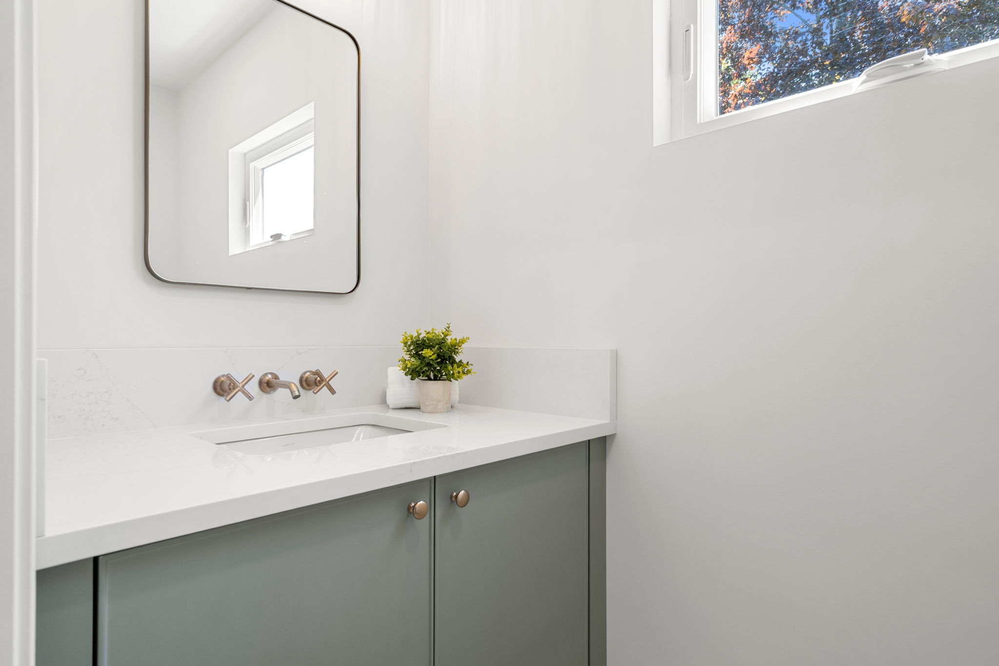  68 Barnard Avenue, Watertown, MA, 02472 - 物件實景