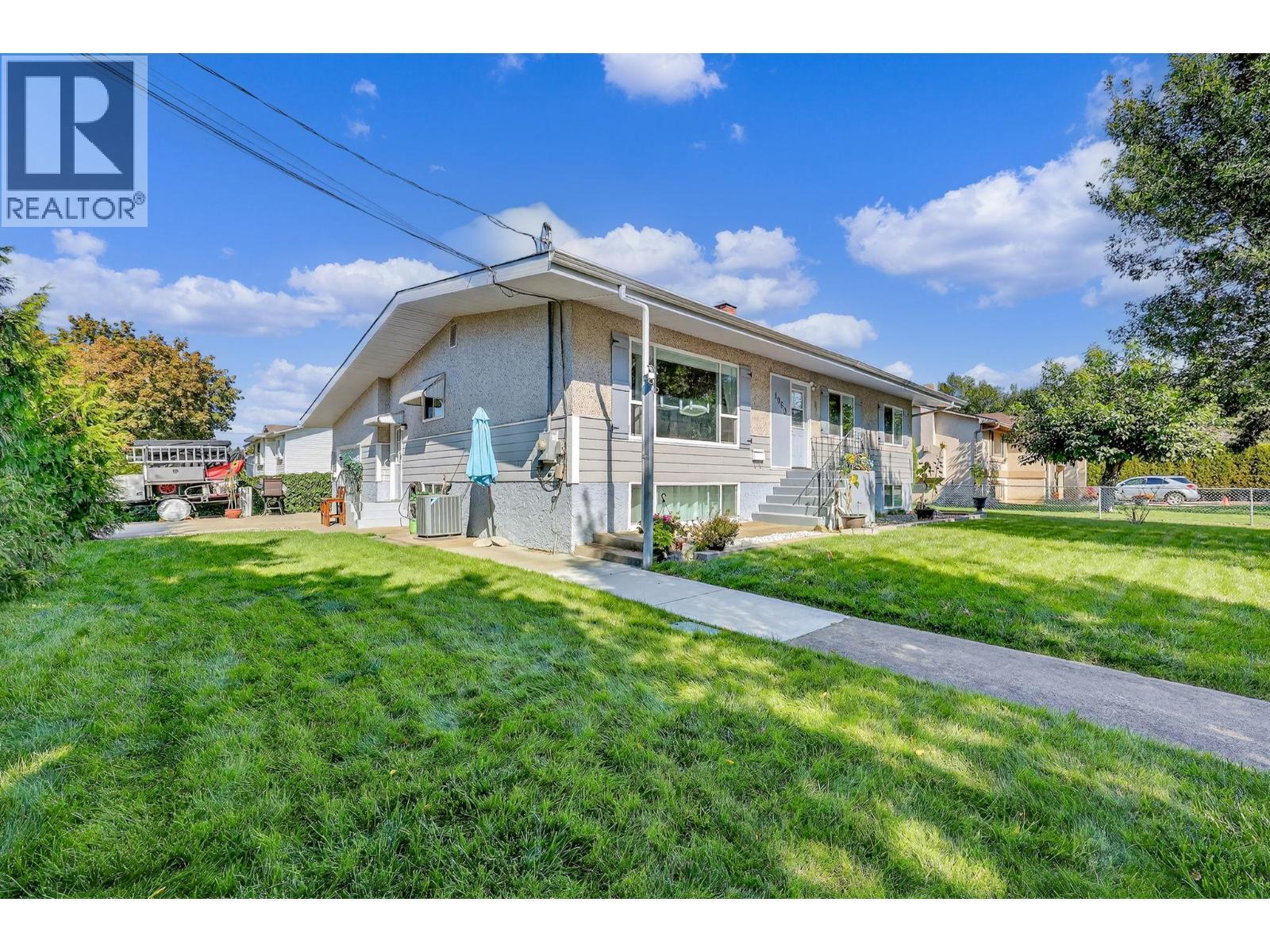 KELOWNA, British Columbia, V1X 1C4, CA, 5 Bedrooms Bedrooms, ,3 BathroomsBathrooms,Residential,For Sale,1948235