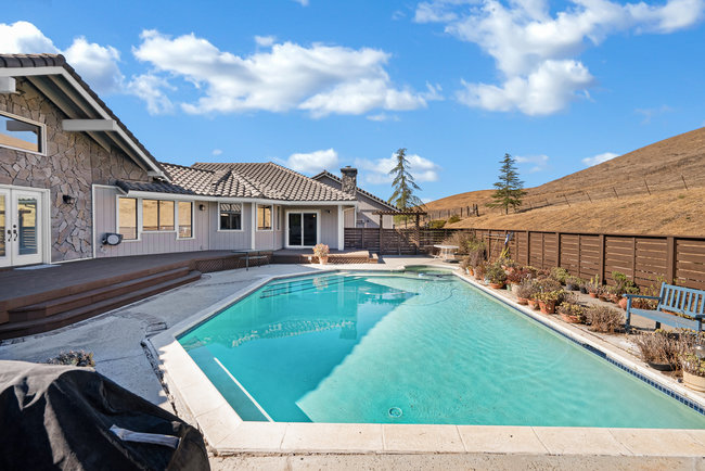 Tres Pinos, California, 95075, United States, 3 Bedrooms Bedrooms, ,3 BathroomsBathrooms,Residential,For Sale,1988626