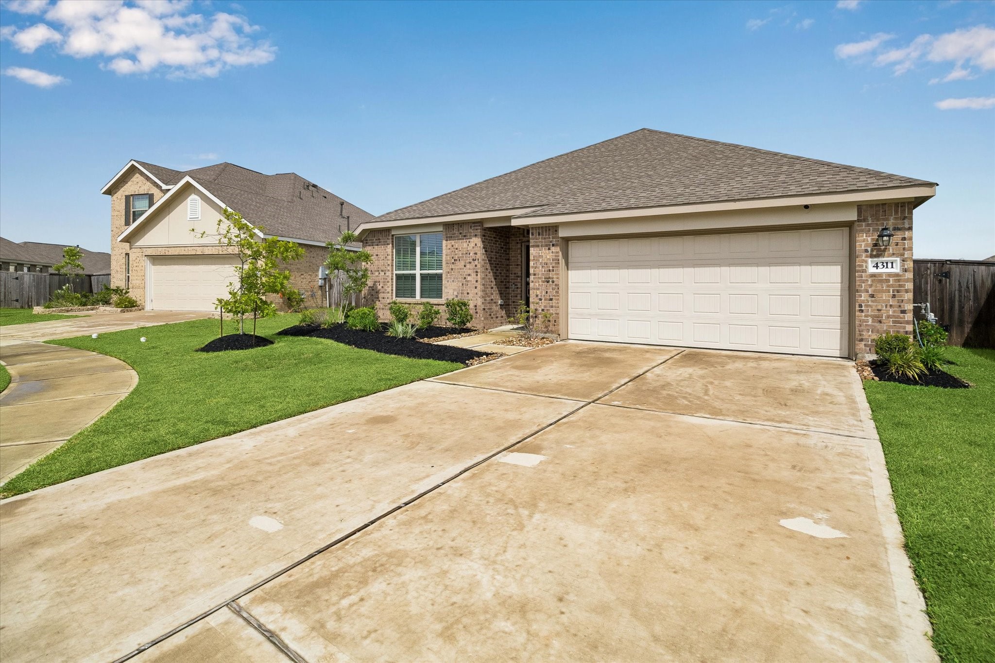  4311 Cedar Ash Drive - 物件實景