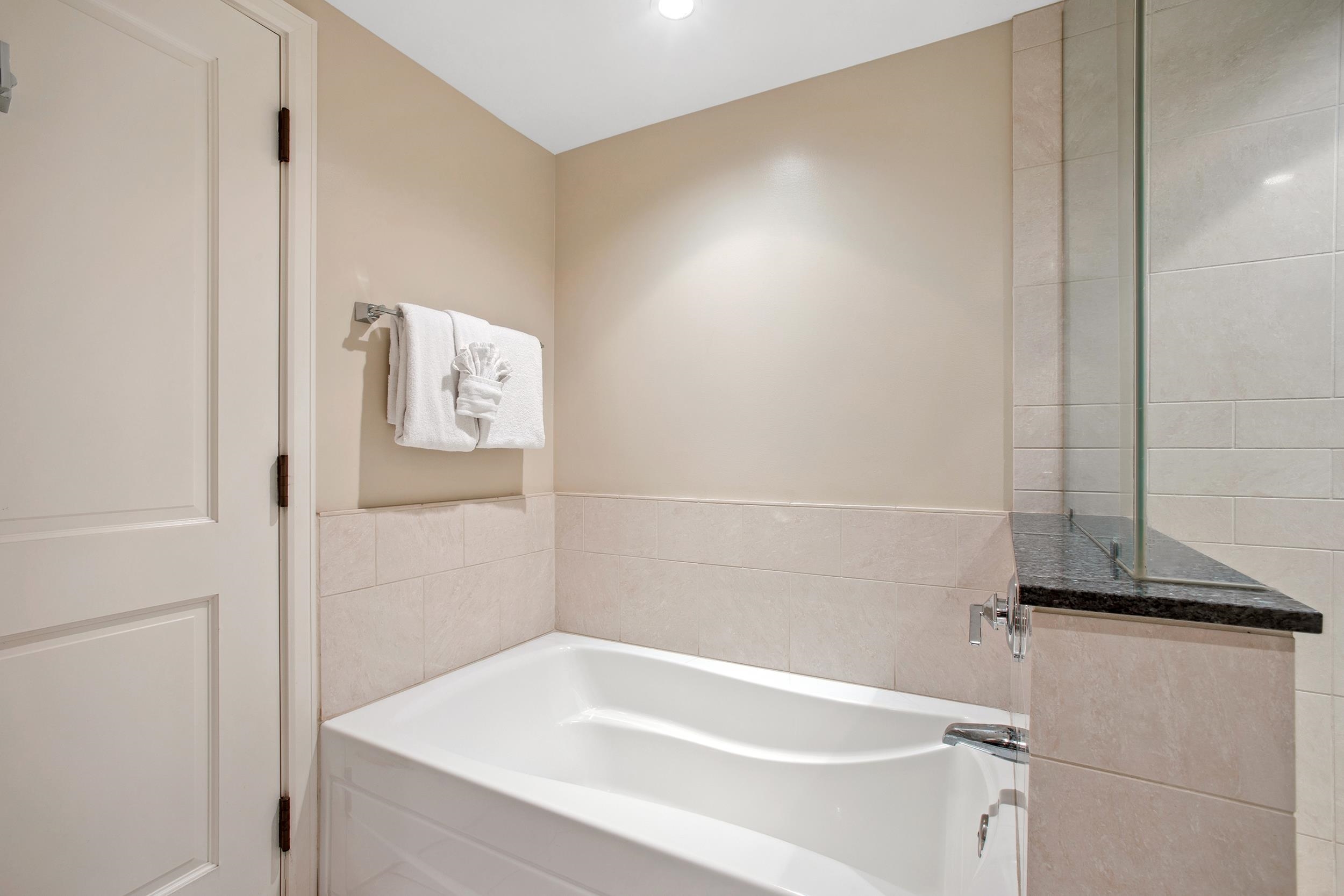 Lahaina, Hawaii, 96761, United States, ,1 BathroomBathrooms,Residential,For Sale,1988068