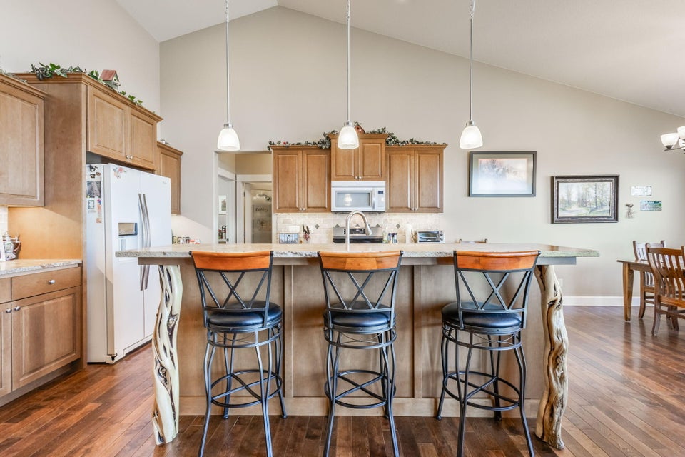 Prineville, Oregon, 97754, United States, 3 Bedrooms Bedrooms, ,3 BathroomsBathrooms,Residential,For Sale,1804823