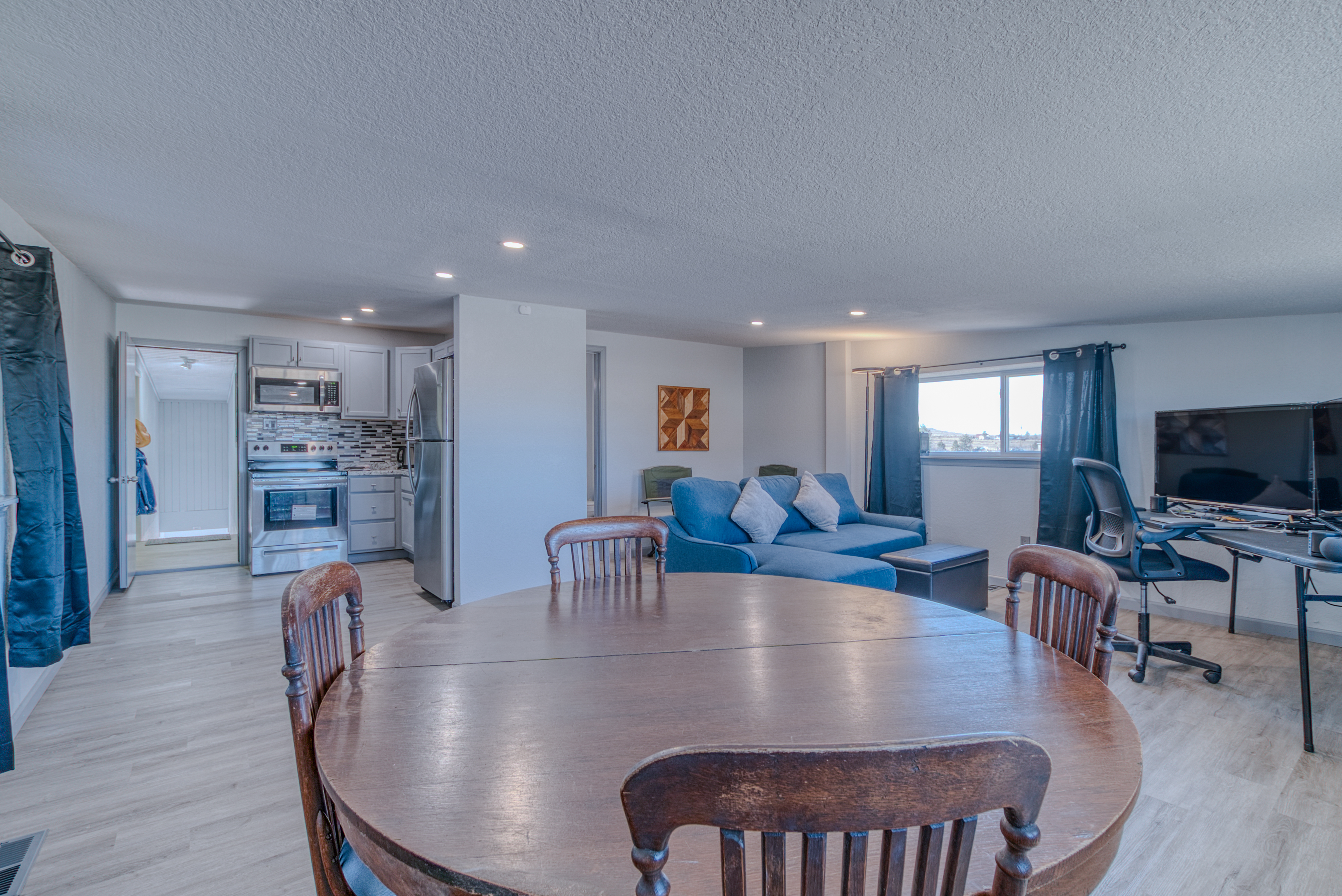 Carrizozo, New Mexico, 88301, United States, 3 Bedrooms Bedrooms, ,3 BathroomsBathrooms,Residential,For Sale,1695318