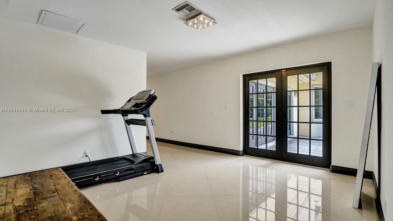 Davie, Florida, 33330, United States, 5 Bedrooms Bedrooms, ,5 BathroomsBathrooms,Residential,For Sale,1896833
