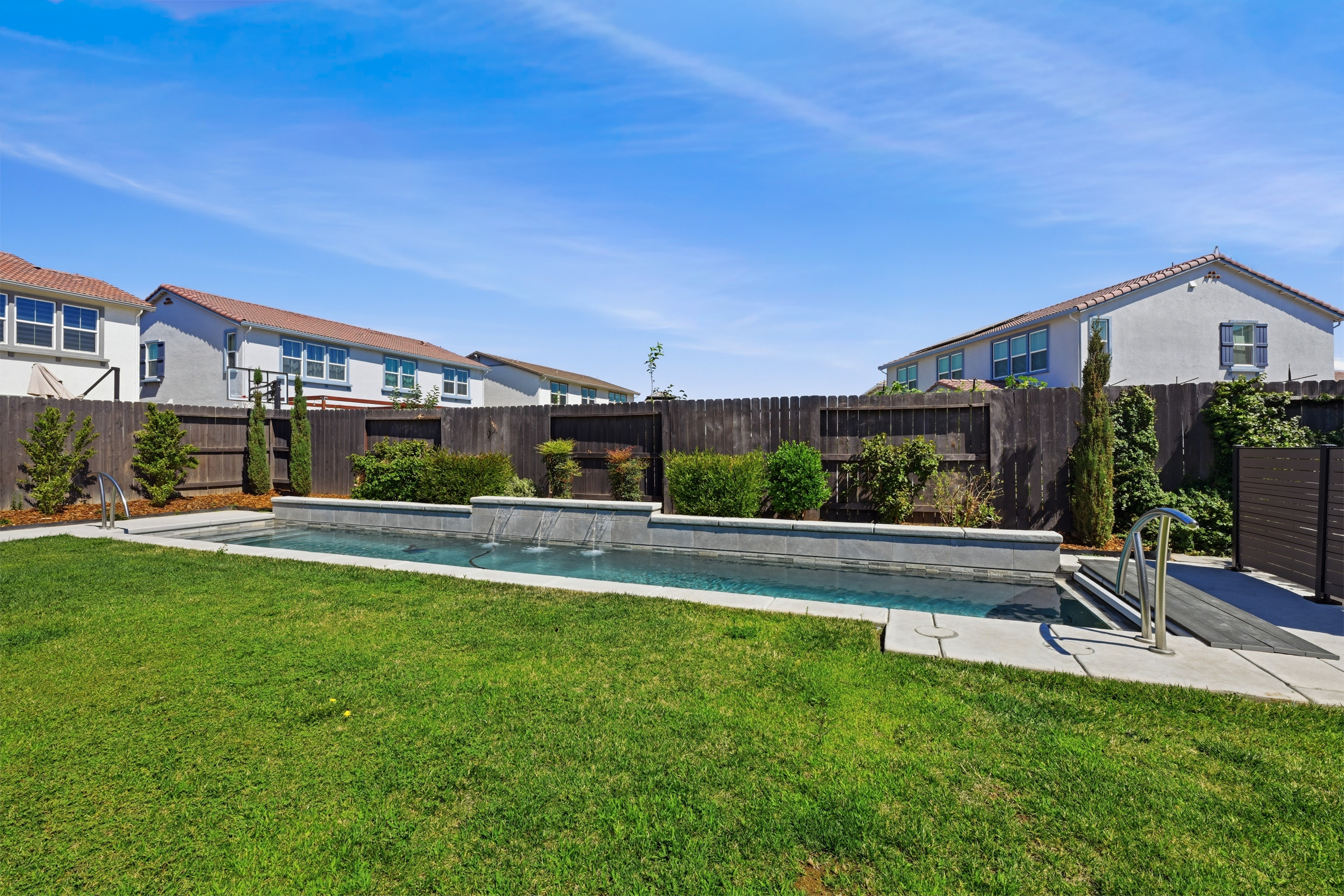  7487 Darque Way, Elk Grove, CA 95757 - 物件實景