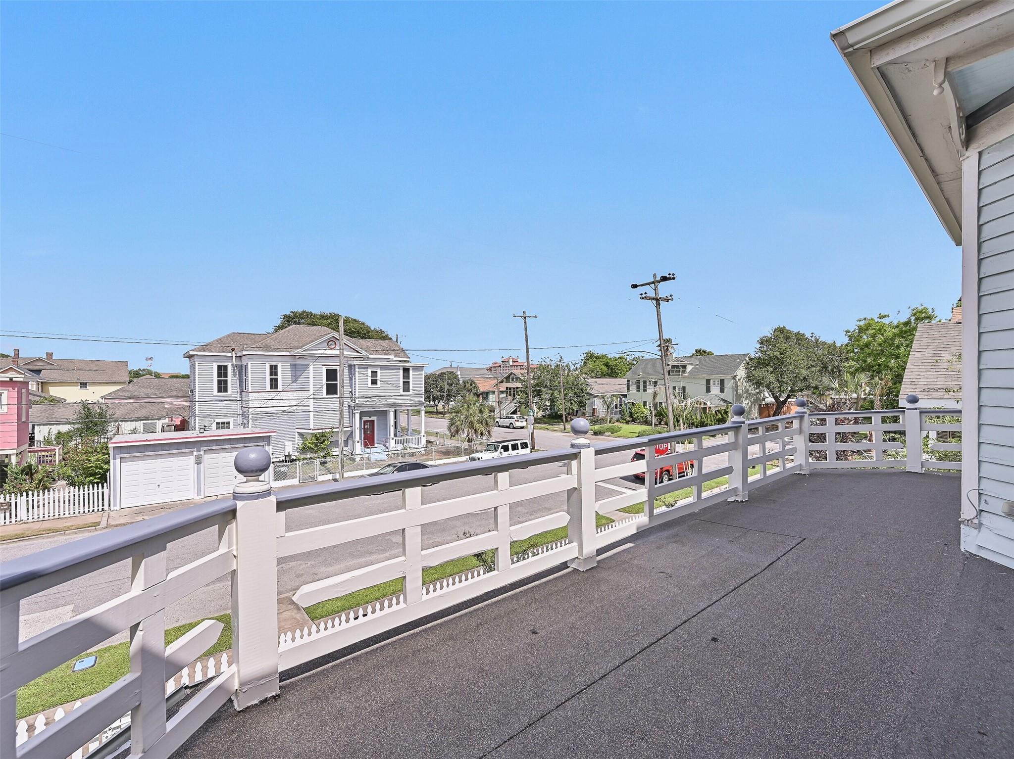 Galveston, Texas, 77550, United States, 4 Bedrooms Bedrooms, ,3 BathroomsBathrooms,Residential,For Sale,1818461