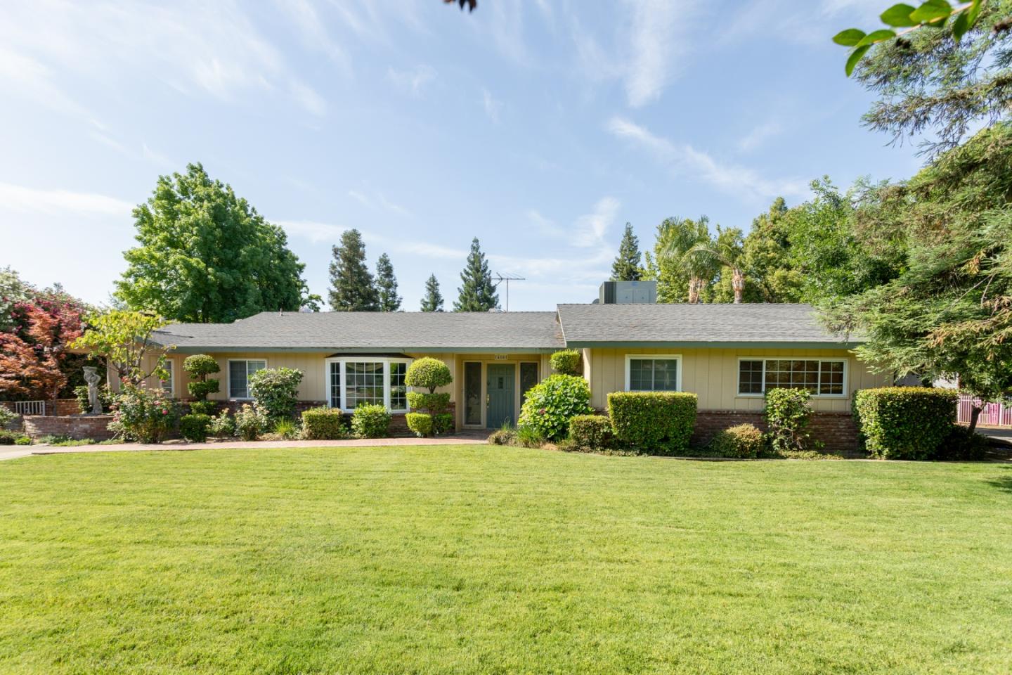 Clovis, California, 93611, United States, 4 Bedrooms Bedrooms, ,2 BathroomsBathrooms,Residential,For Sale,1907507