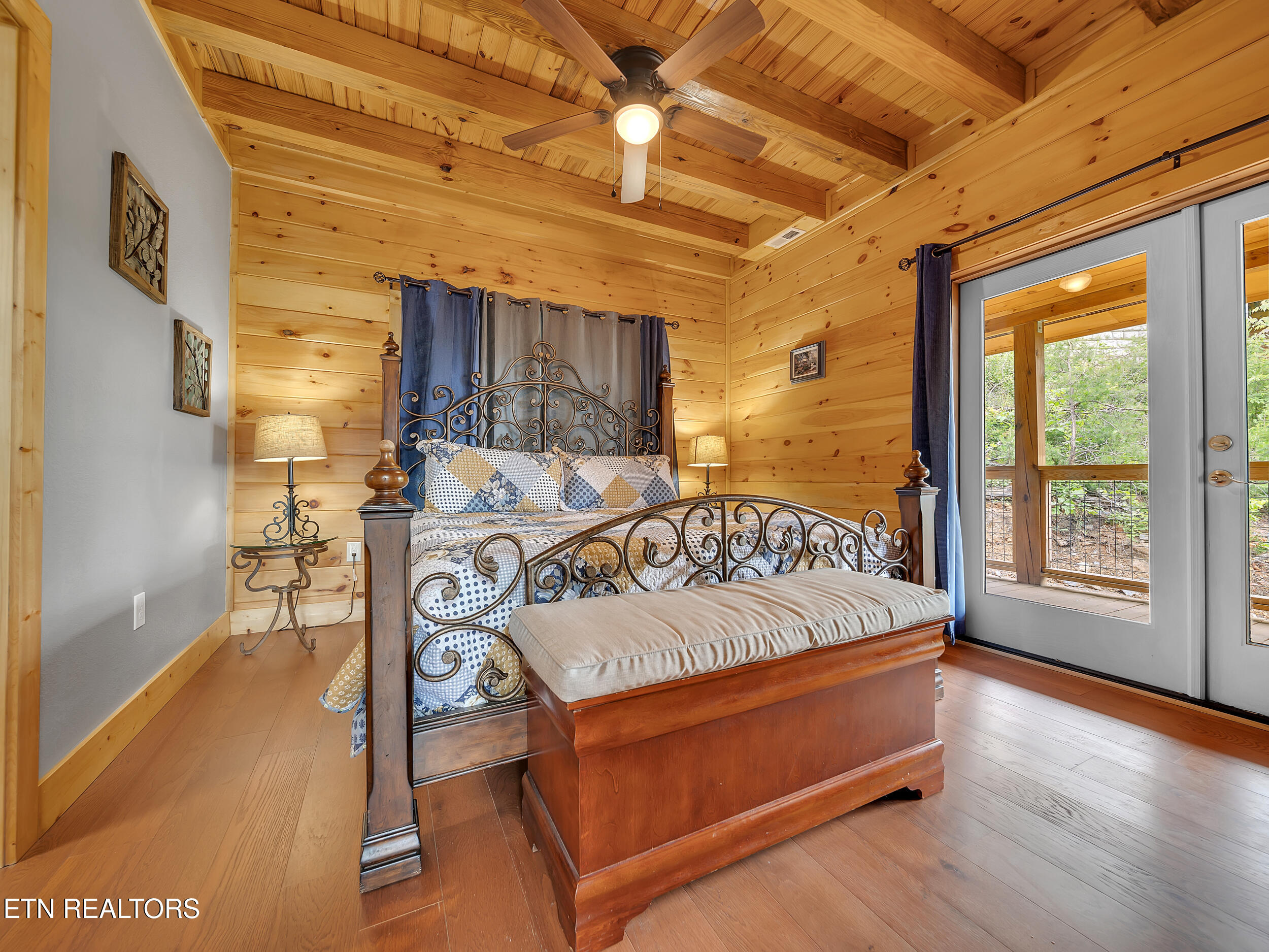 Sevierville, Tennessee, 37876, United States, 3 Bedrooms Bedrooms, ,4 BathroomsBathrooms,Residential,For Sale,1938196