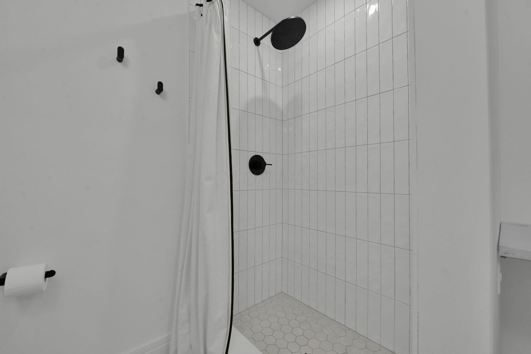 Columbus, Ohio, 43215, United States, 3 Bedrooms Bedrooms, ,4 BathroomsBathrooms,Residential,For Sale,2037266
