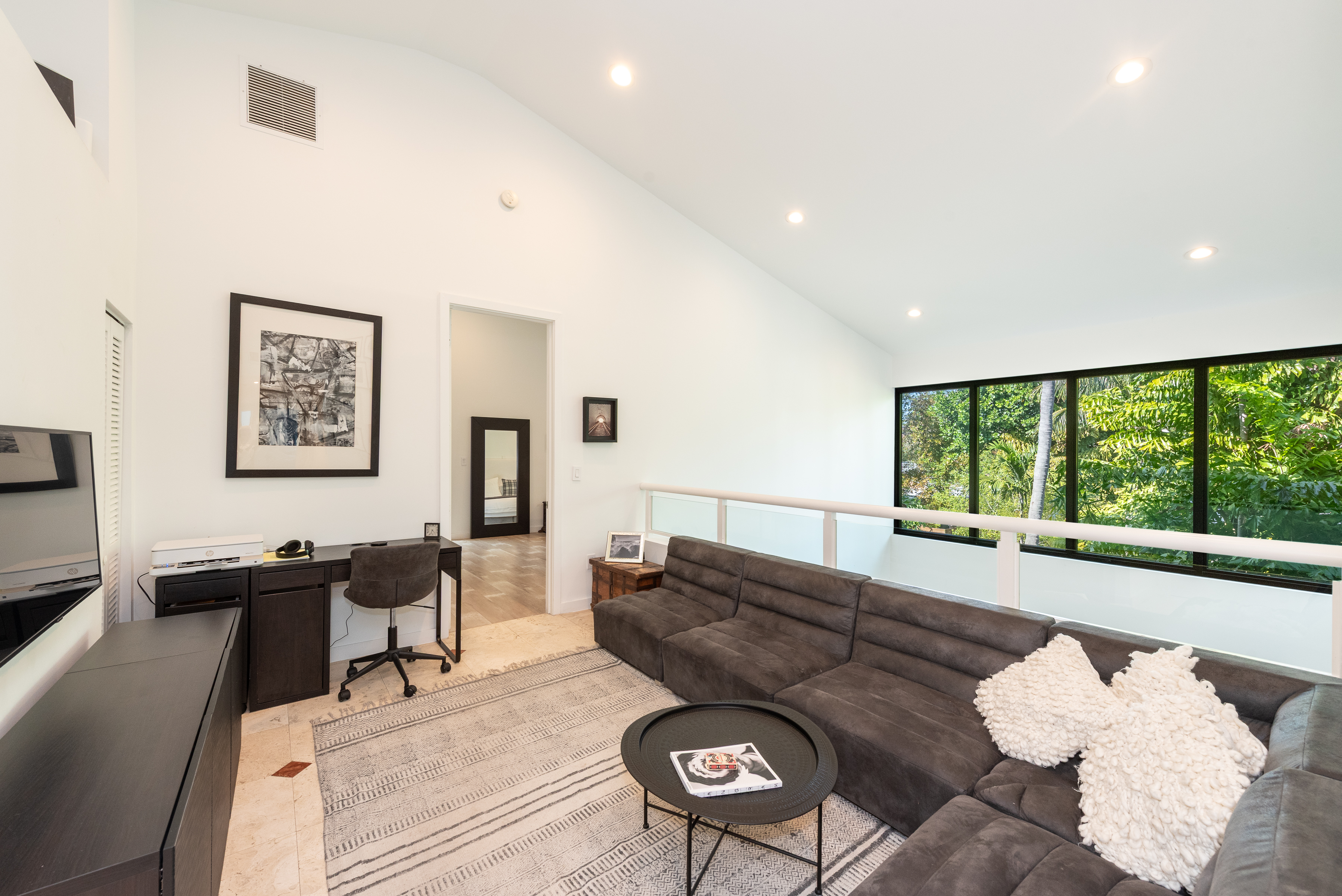  650 Curtiswood Dr, Key Biscayne, FL, 33149 - 物件實景