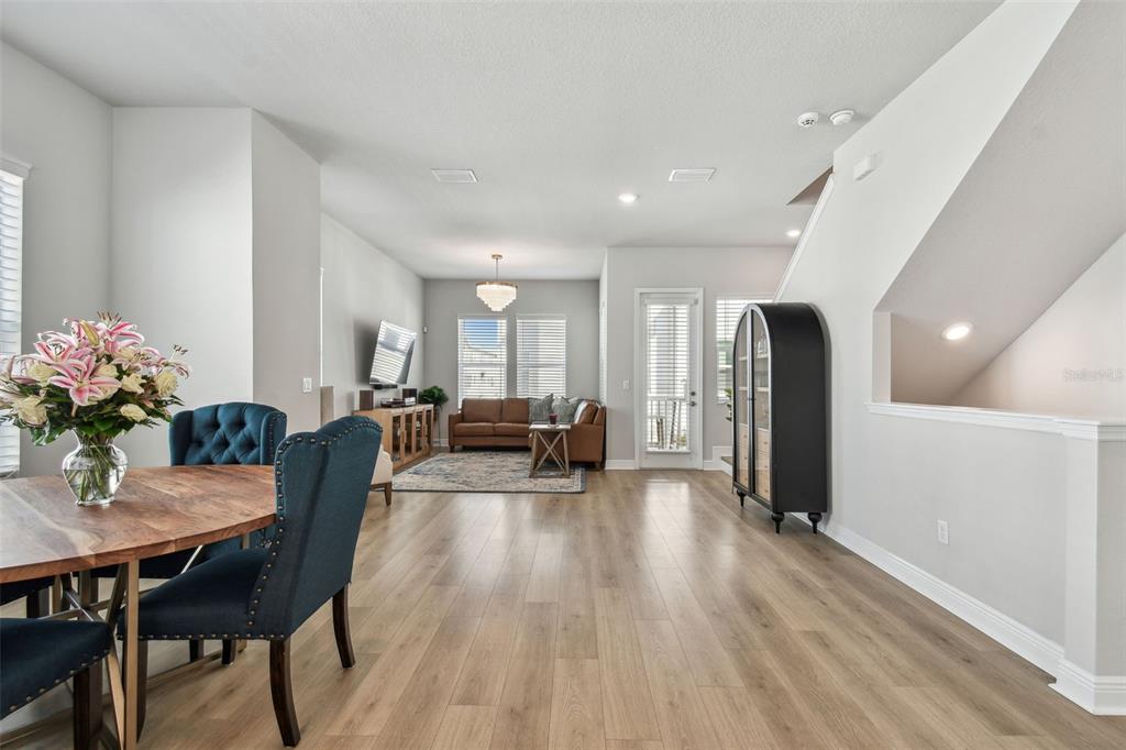 Sarasota, Florida, 34237, United States, 3 Bedrooms Bedrooms, ,4 BathroomsBathrooms,Residential,For Sale,1862311