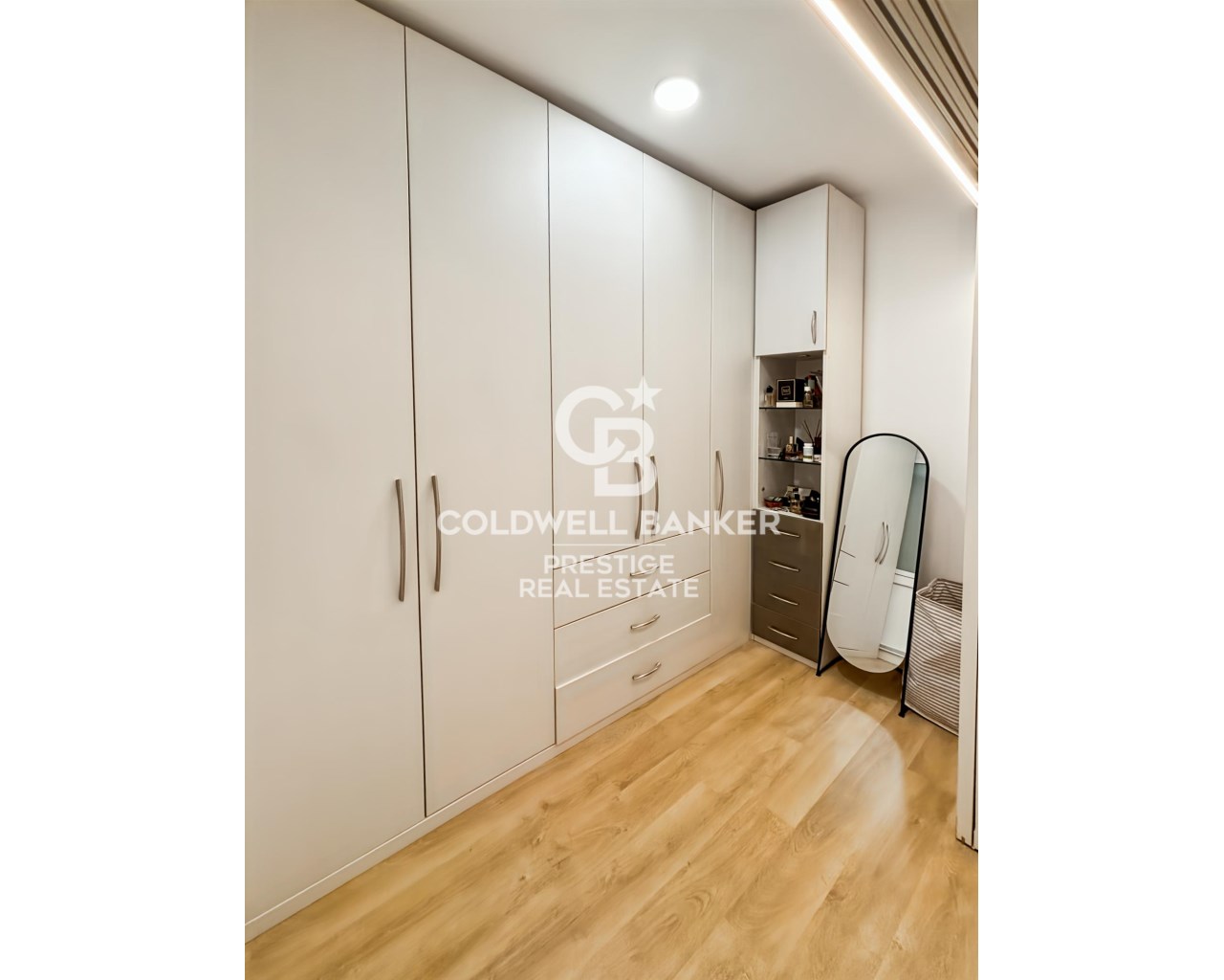 Barcelona, Catalonia, ES, 2 Bedrooms Bedrooms, ,1 BathroomBathrooms,Residential,For Sale,1965332