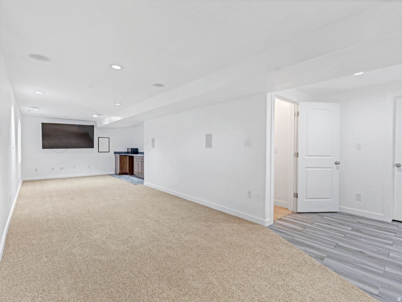 Grantsville, Utah, 84029, United States, 6 Bedrooms Bedrooms, ,3 BathroomsBathrooms,Residential,For Sale,2003482