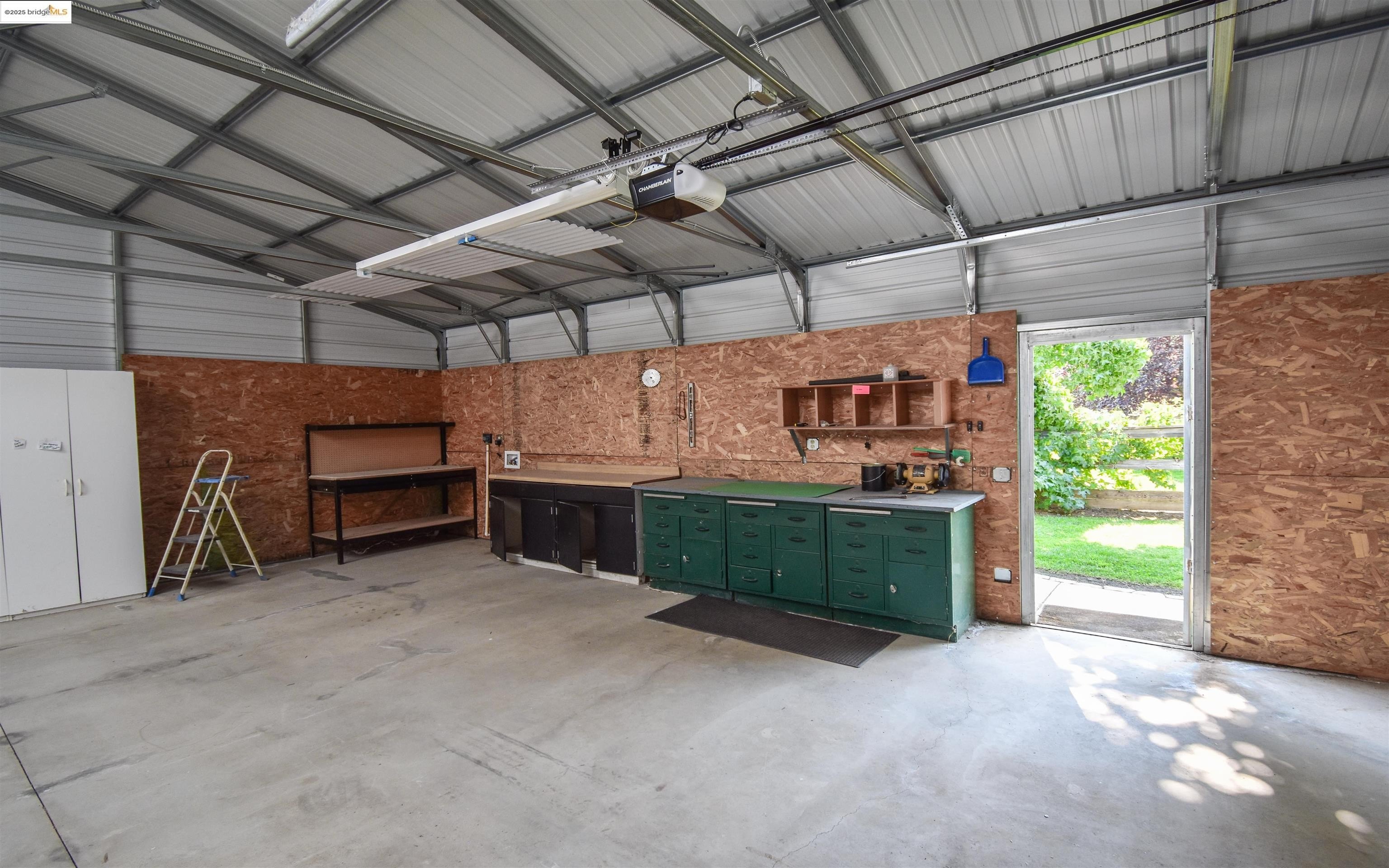 Columbia, California, 95310, United States, 3 Bedrooms Bedrooms, ,2 BathroomsBathrooms,Residential,For Sale,1941658