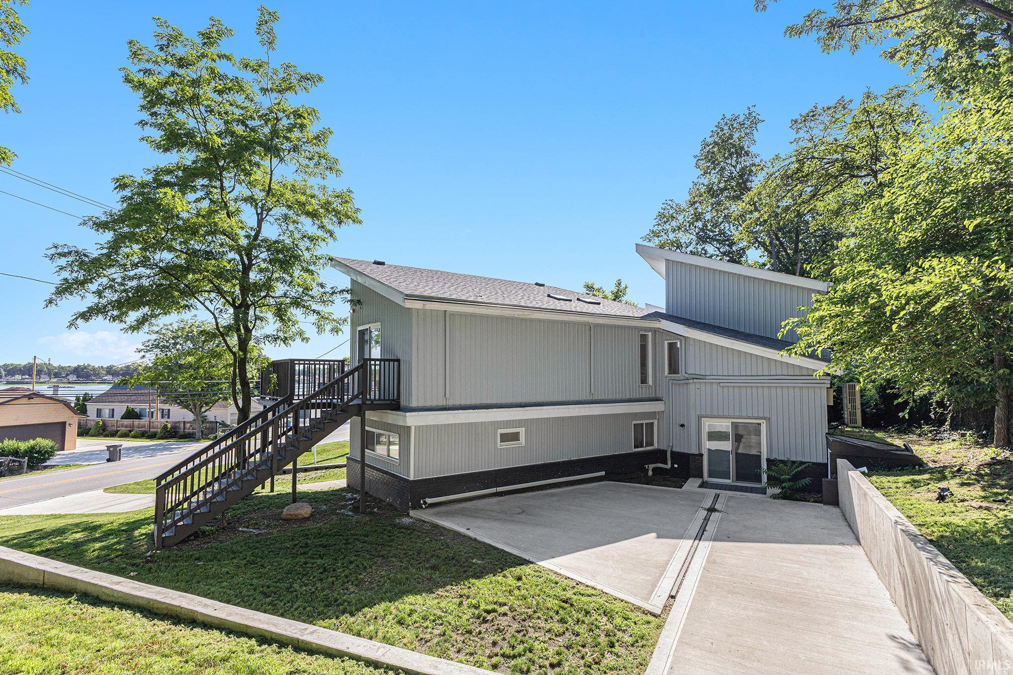 Osceola, Indiana, 46561, United States, 4 Bedrooms Bedrooms, ,3 BathroomsBathrooms,Residential,For Sale,1983997