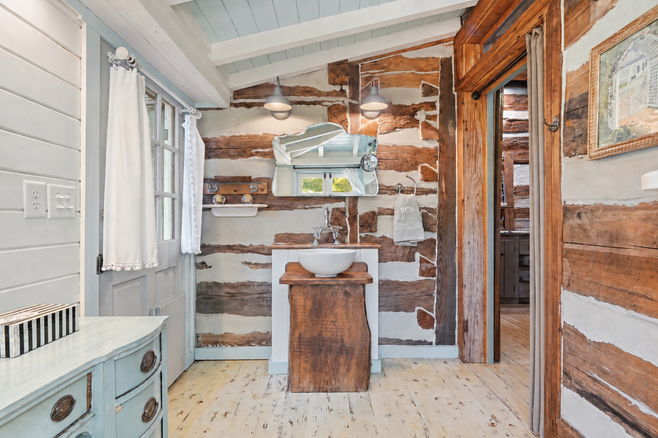  Exquisite 77.5 +/- Acre Private Retreat With Modern Rustic Elegance - 物件實景