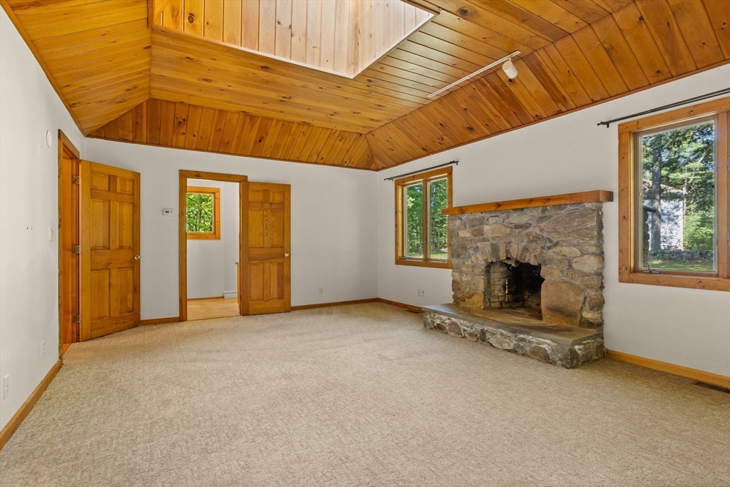 Sudbury, Massachusetts, 01776, United States, 4 Bedrooms Bedrooms, ,3 BathroomsBathrooms,Residential,For Sale,1940388