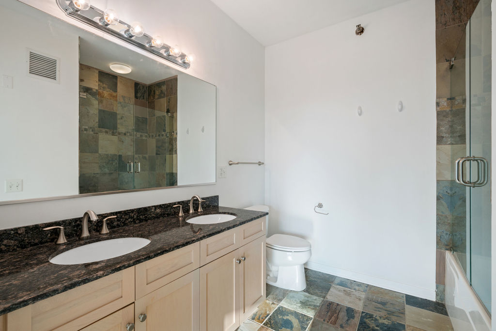 Chicago, Illinois, 60654, United States, 2 Bedrooms Bedrooms, ,2 BathroomsBathrooms,Residential,For Sale,2023222