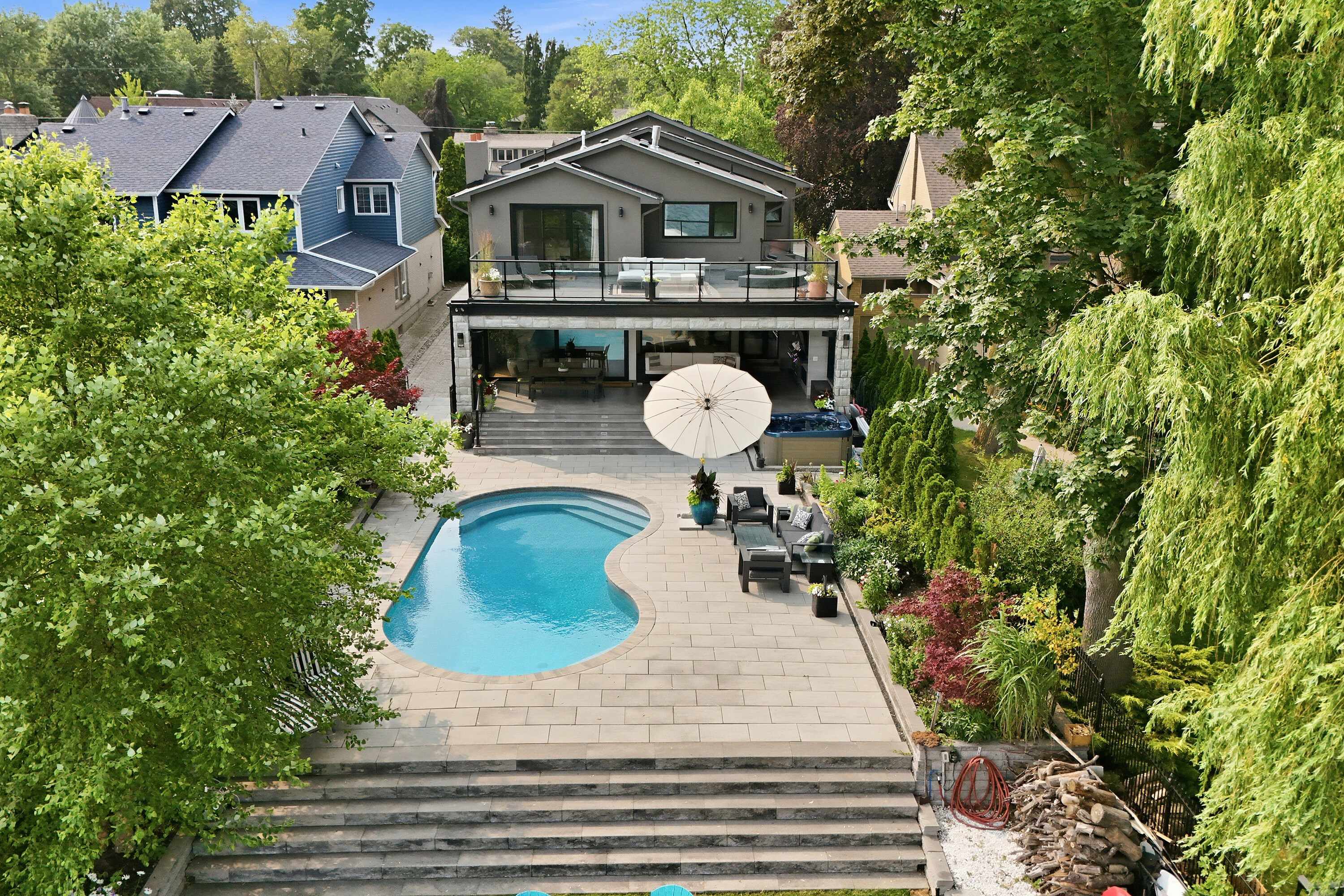  Stunning Waterfront Residence - 物件實景